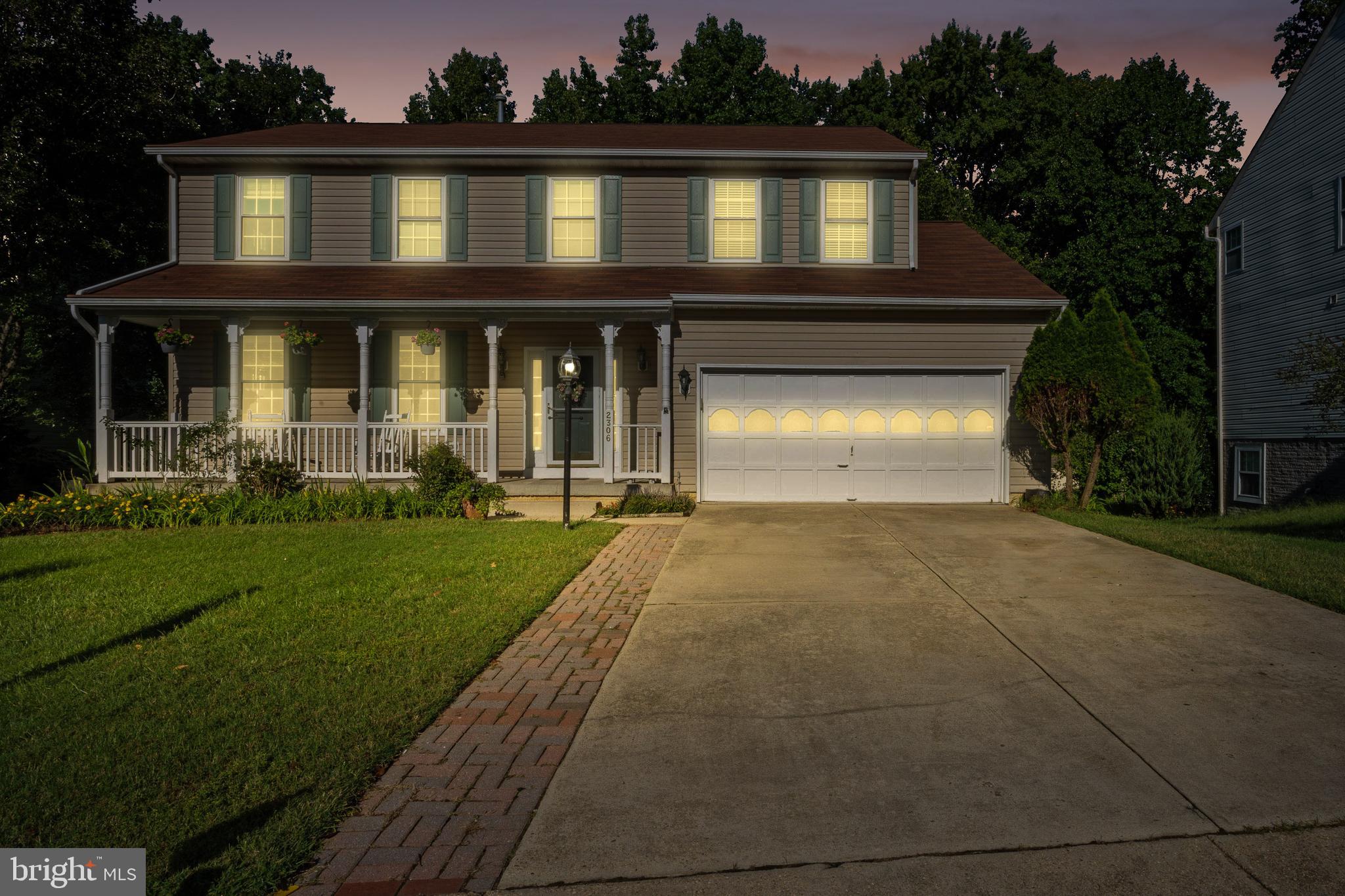 ASHFORD OAKS - Residential