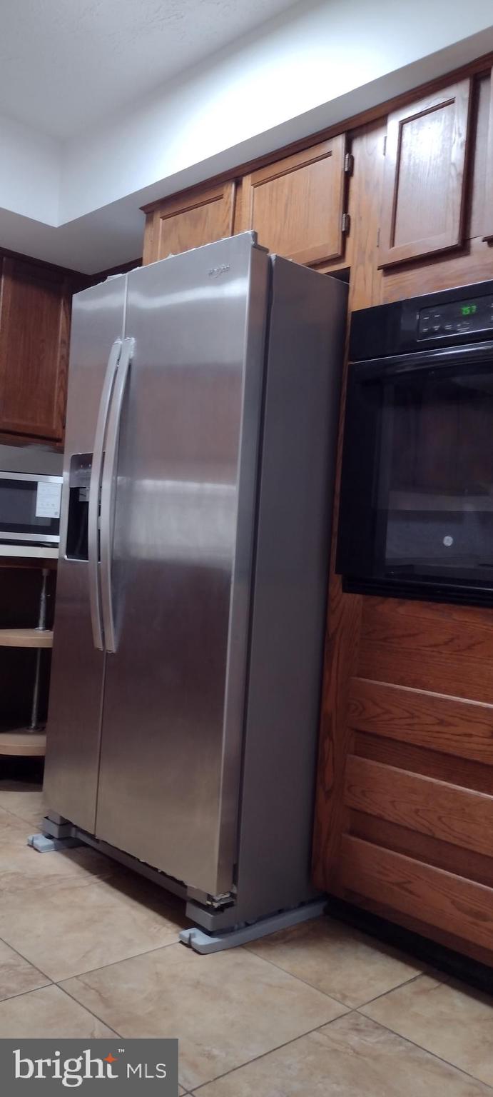 MELWOOD MANOR PLAT ONE> - Residential Lease