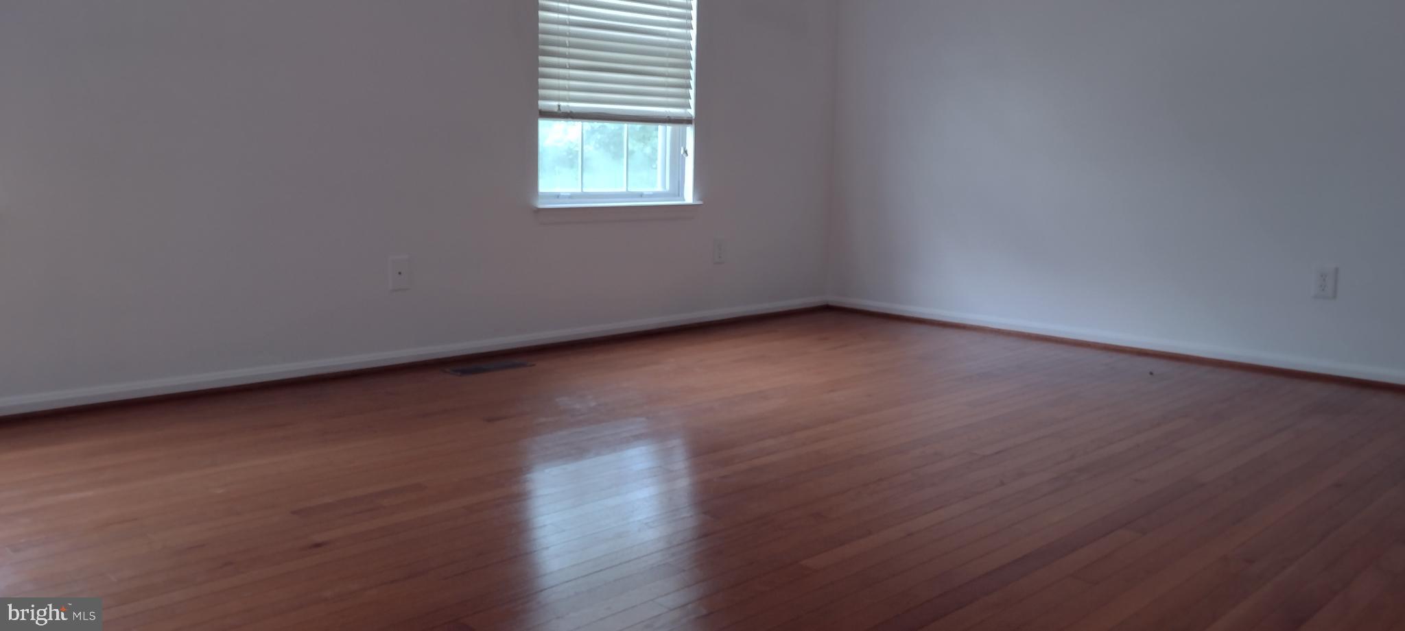 MELWOOD MANOR PLAT ONE> - Residential Lease