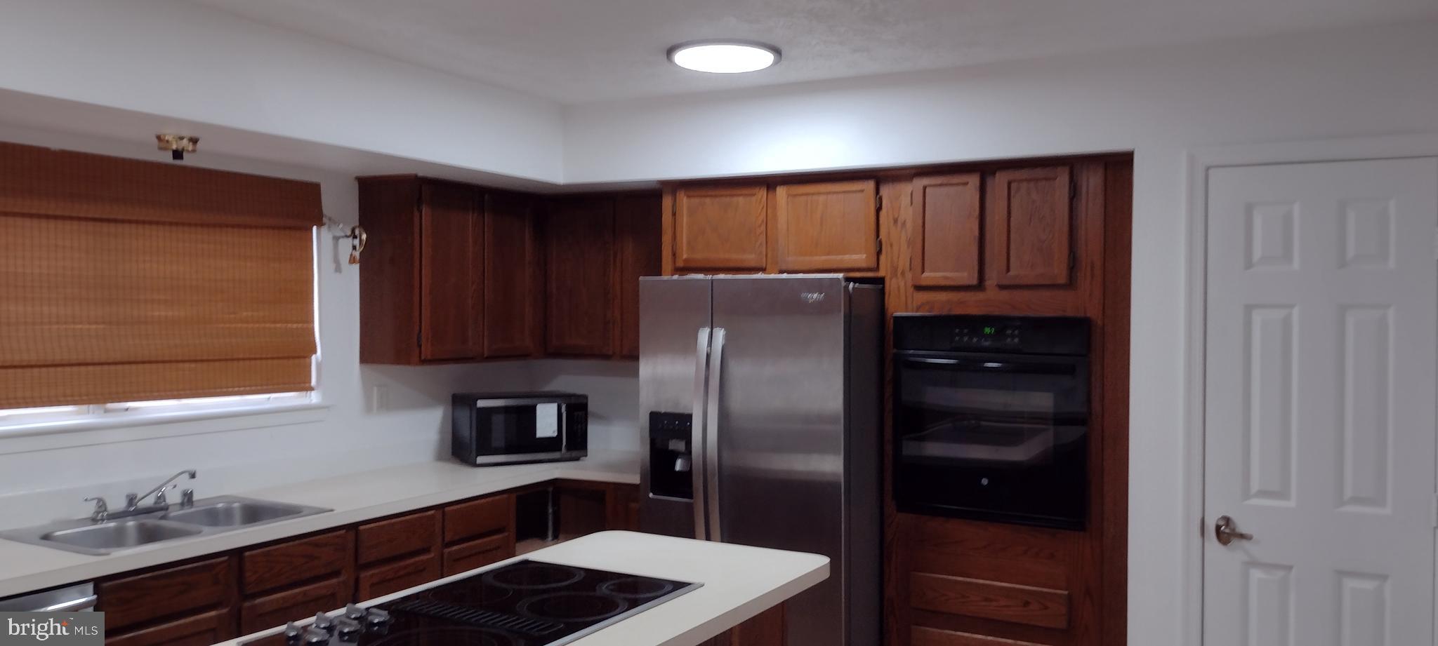 MELWOOD MANOR PLAT ONE> - Residential Lease