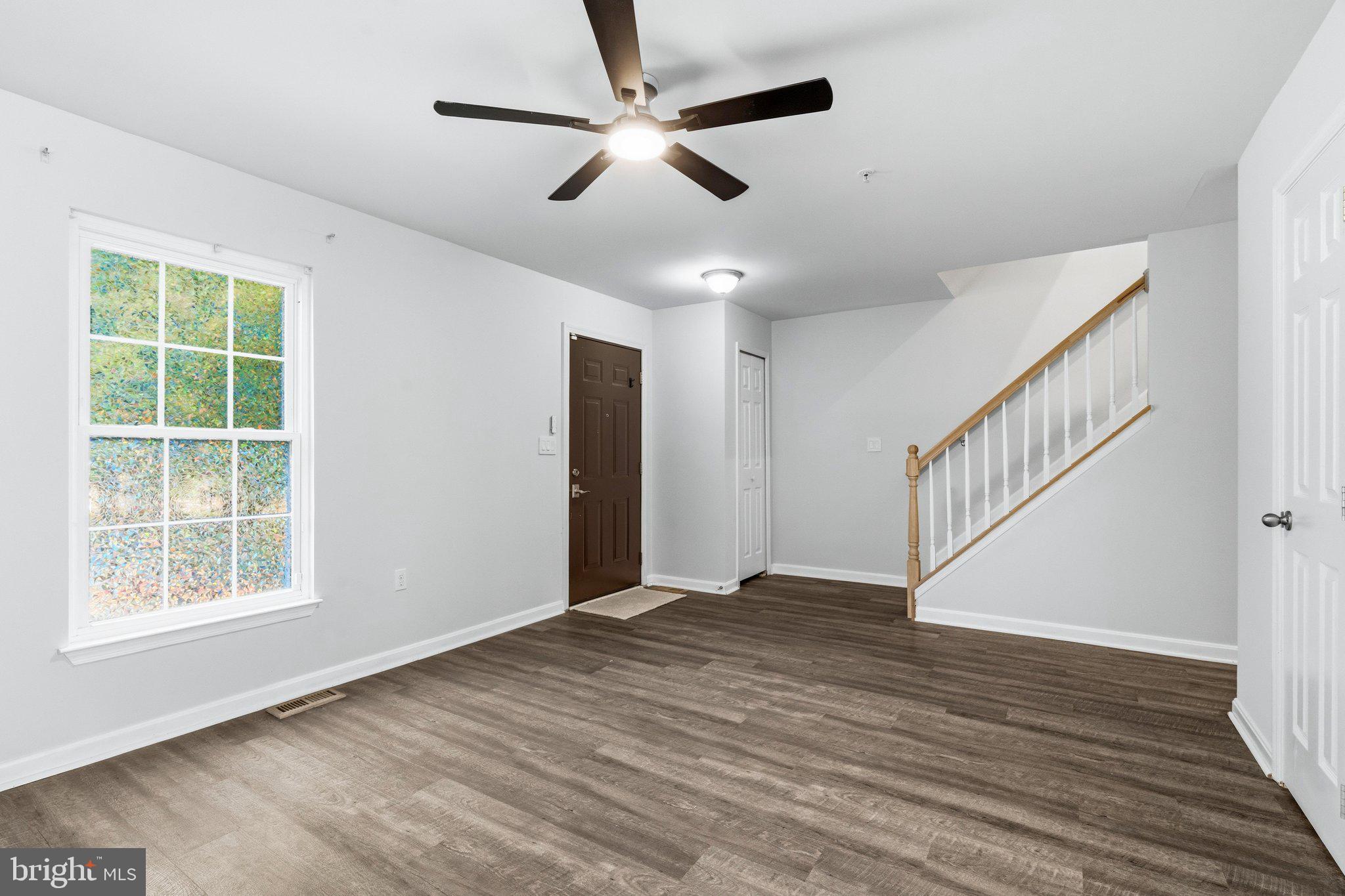 126 N TOWNE COURT