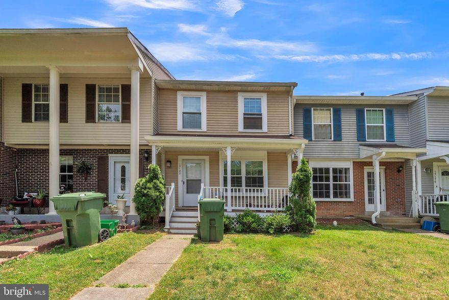 Welcome home to this 3 bedroom 3.5 bath interior unit in Dale City. Walk into a light and bright living room with large front window and cozy fireplace with mantle. A dining area leads to the kitchen with plenty of counter space, cabinet space and stainless steel appliances. Retreat to the primary bedroom with private en-suite with stall shower. Two additional bedrooms and a hall bath completes the level. The walk out lower level is perfect for additional living space or rec room and includes the third full bath. Enjoy additional storage space in the laundry room. The sliding glass door leads to the fenced in back yard with privacy fence.