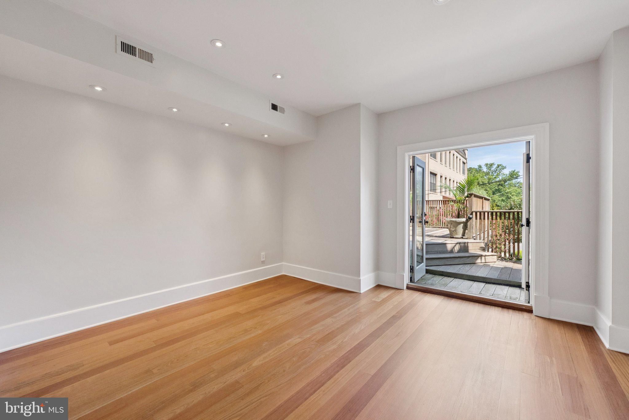 KALORAMA TRIANGLE - Residential