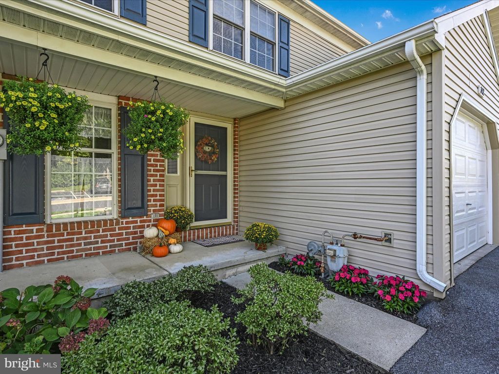 Photo of 342 Crosswinds Drive, Lititz, PA 17543 (MLS # PALA2057214)