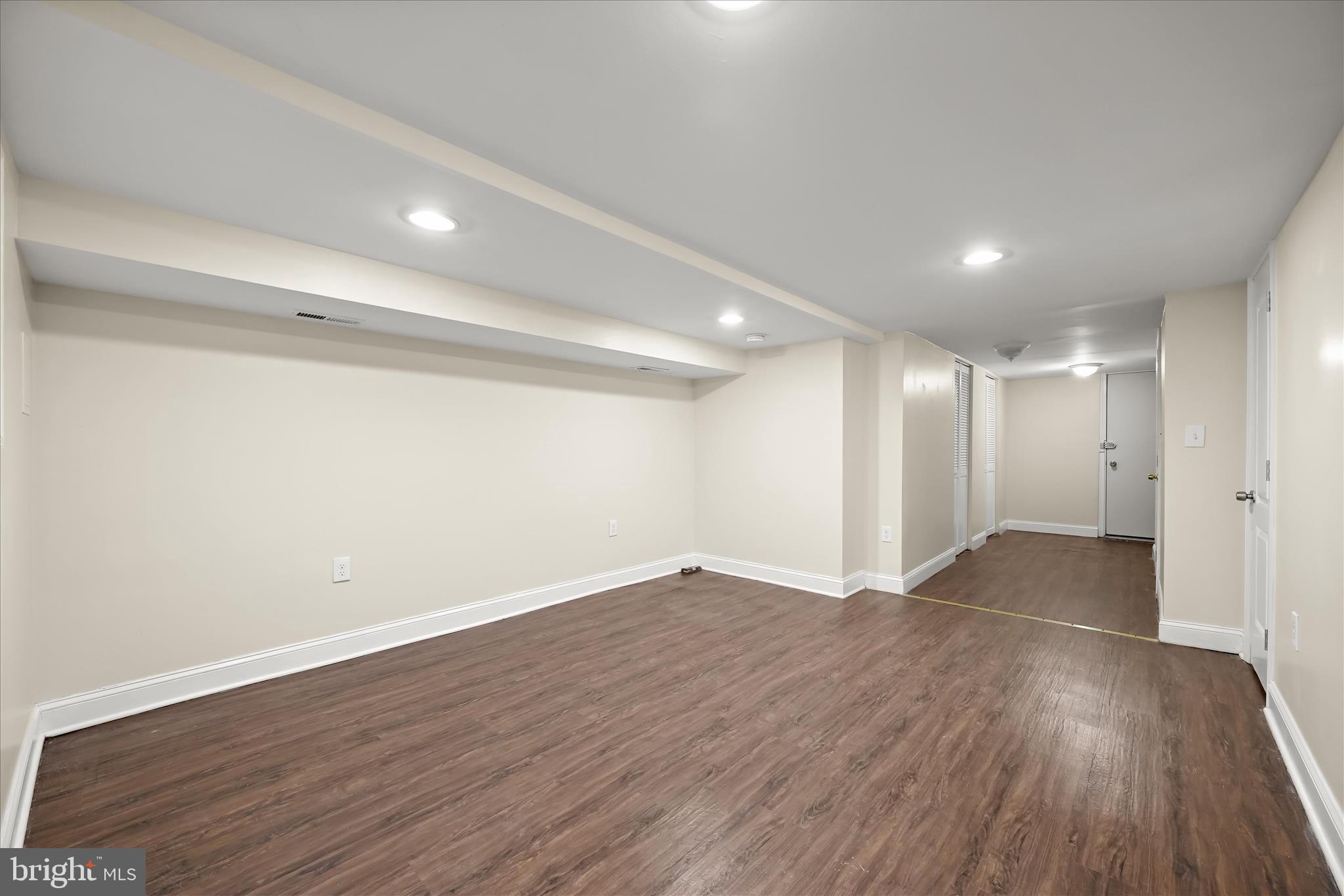 GRAY MANOR - Residential