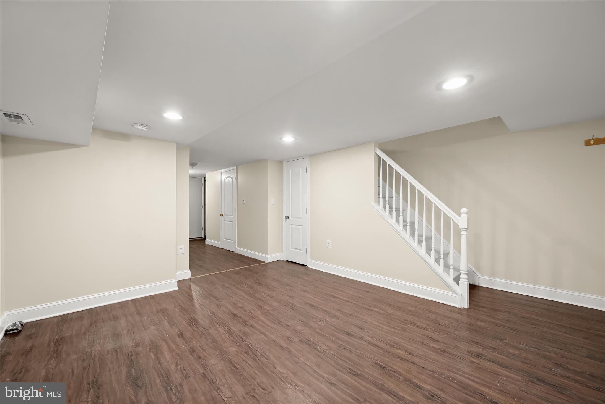 GRAY MANOR - Residential