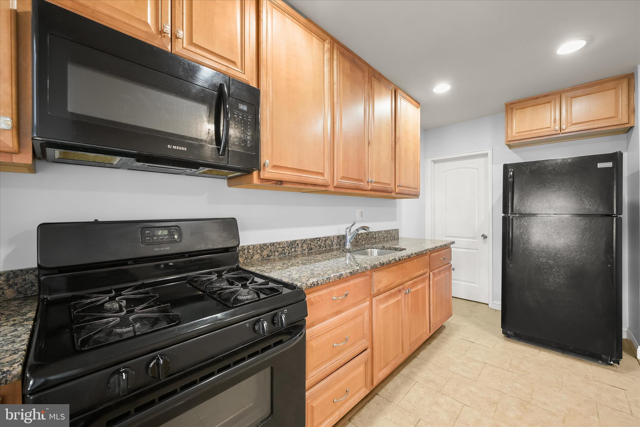 GRAY MANOR - Residential