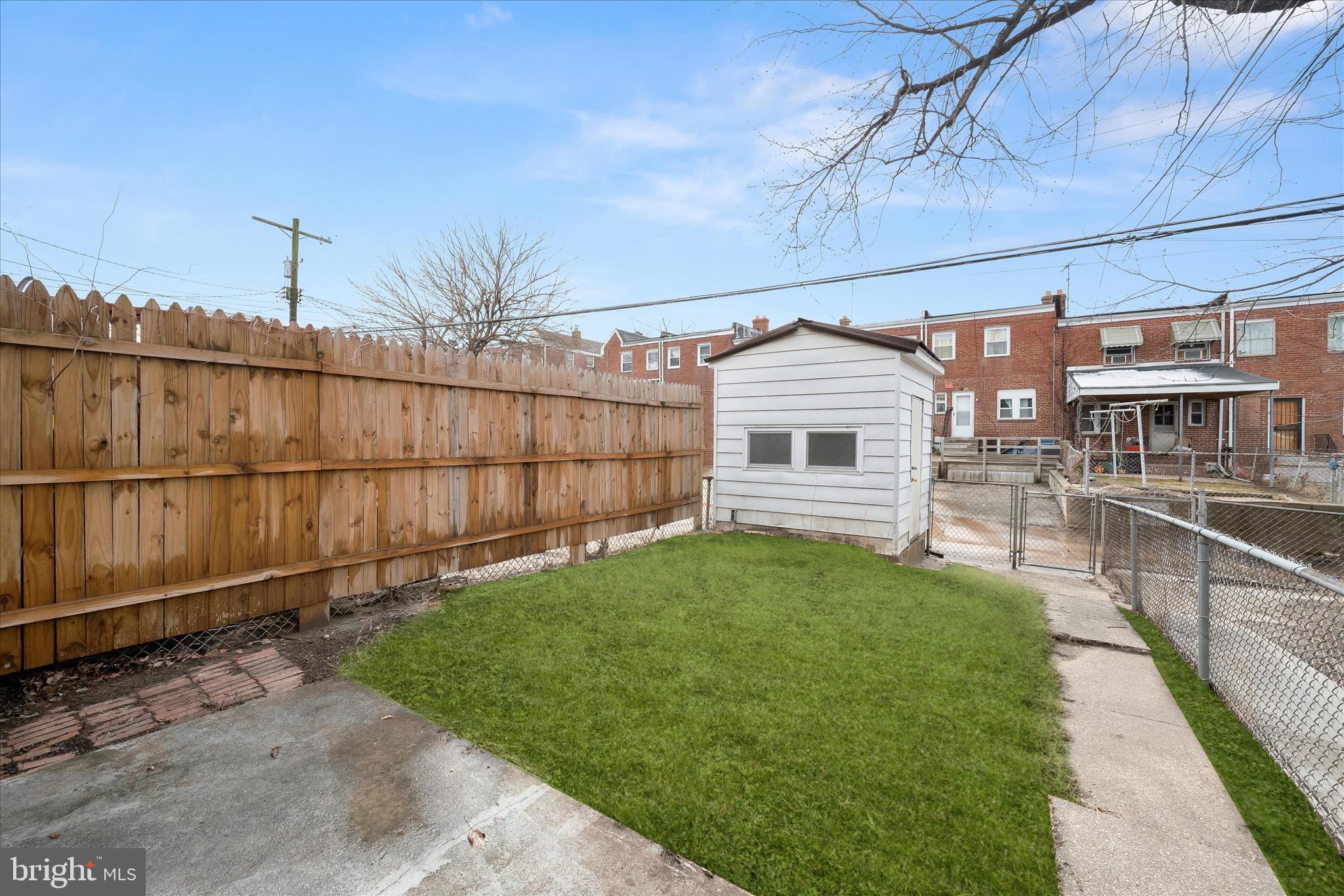 GRAY MANOR - Residential