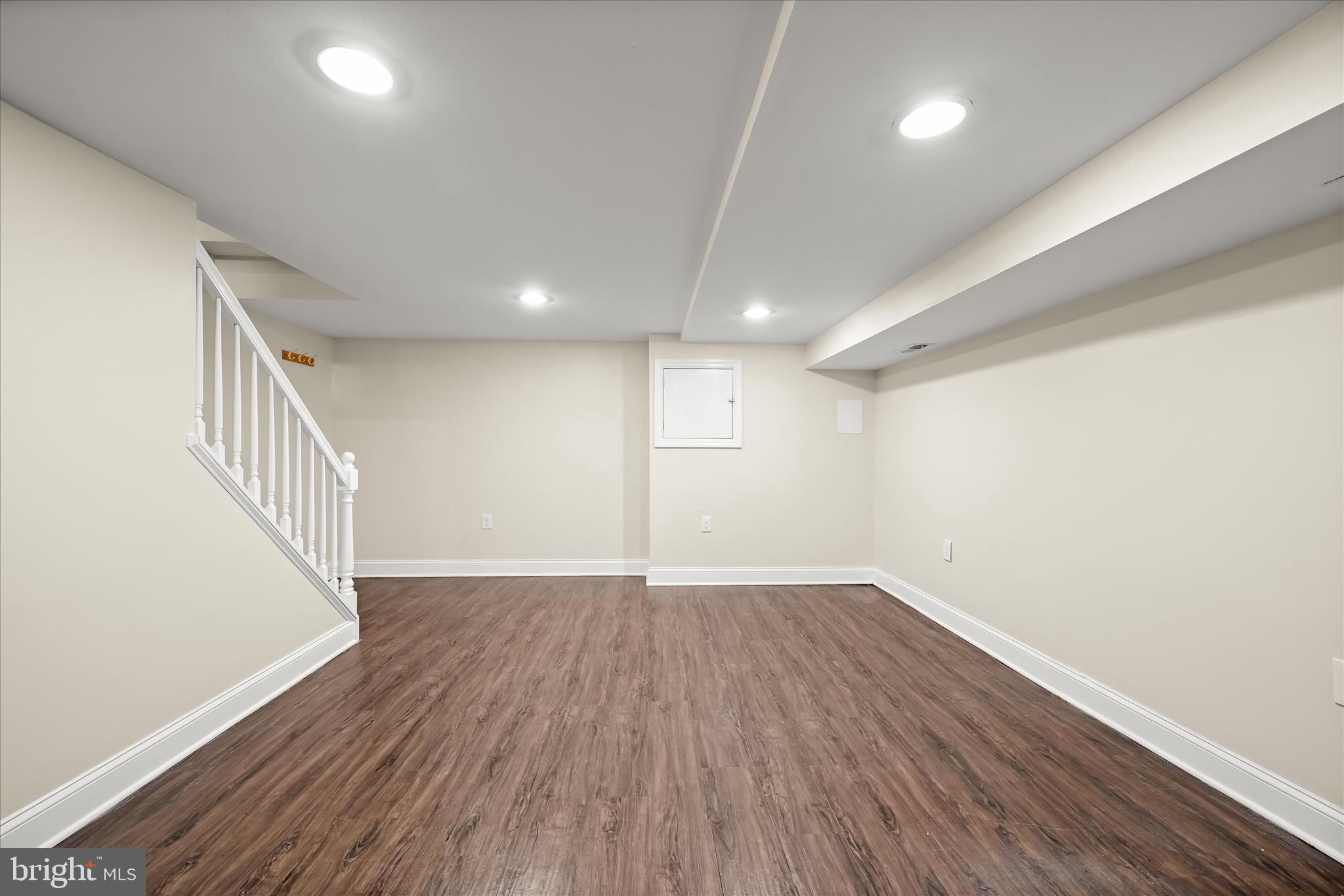 GRAY MANOR - Residential