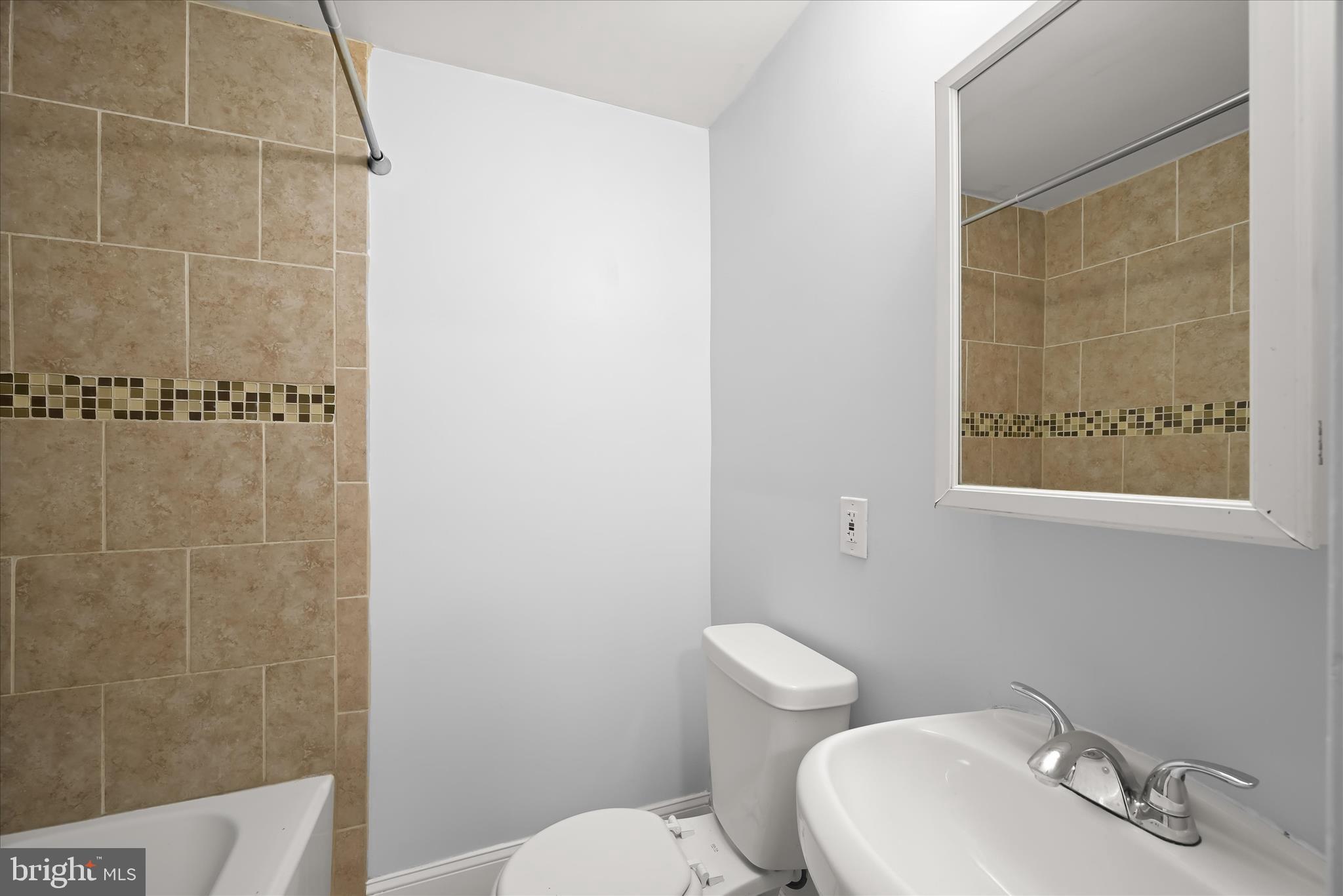 GRAY MANOR - Residential