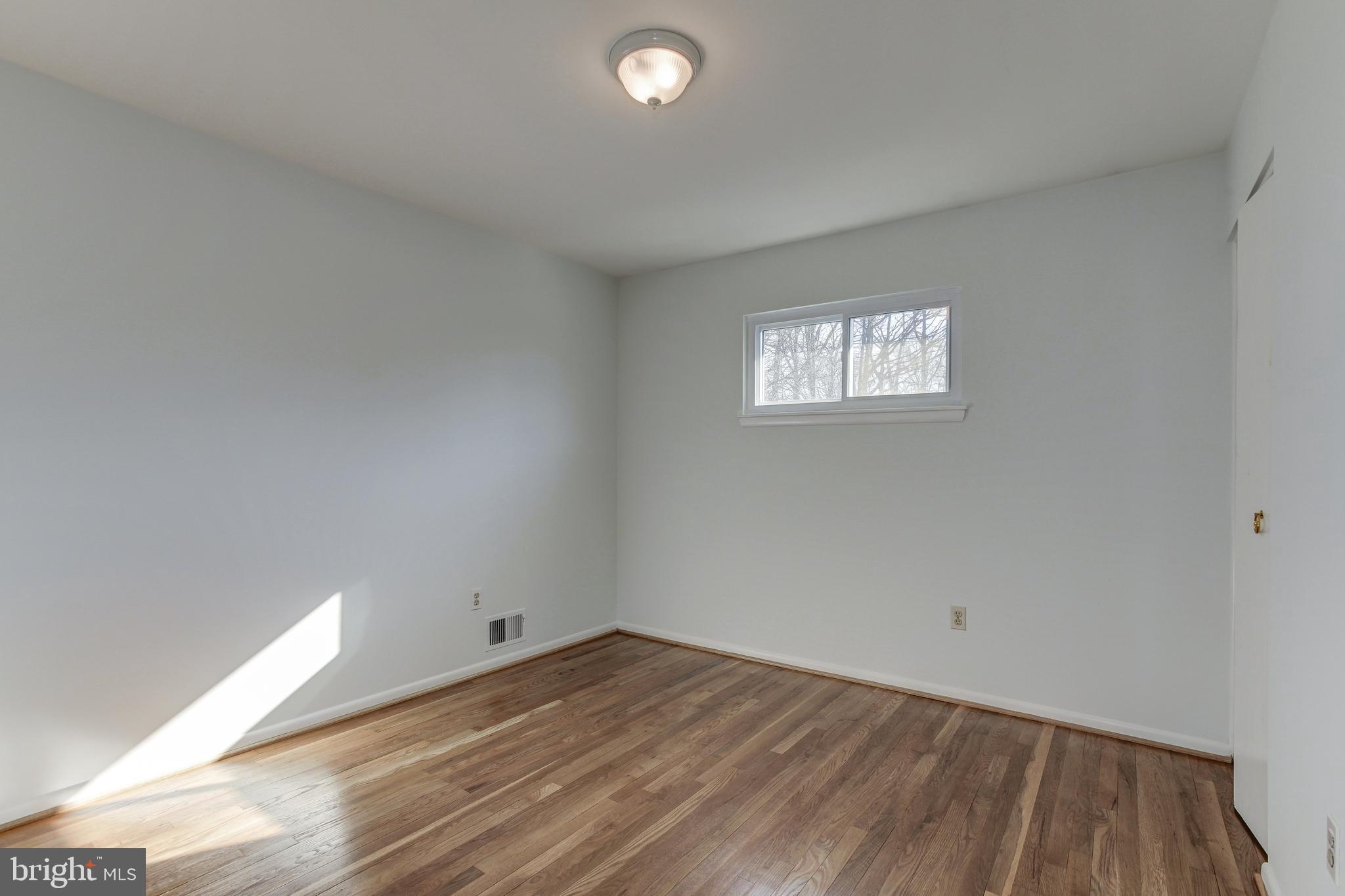 BEL PRE WOODS - Residential