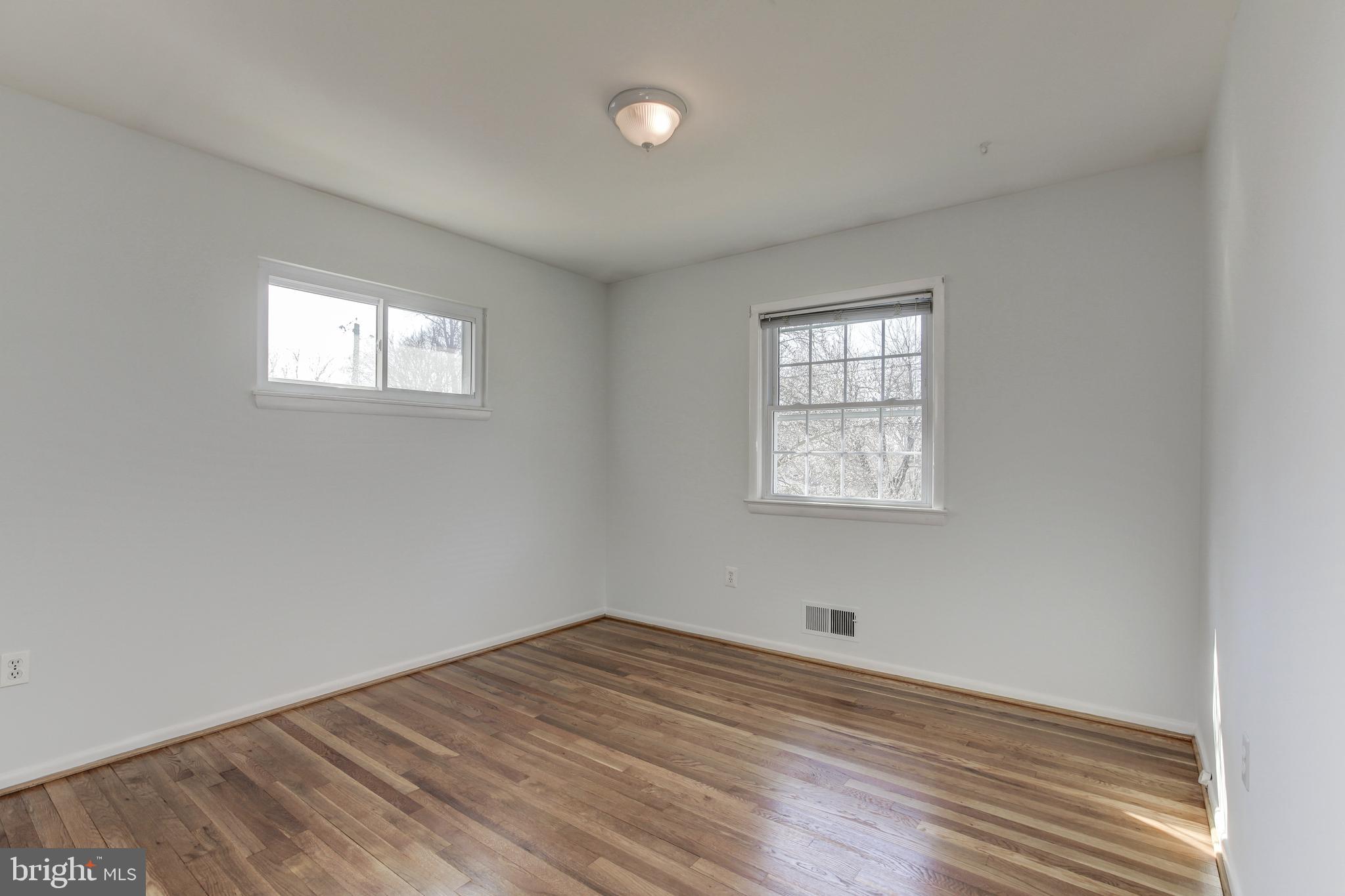 BEL PRE WOODS - Residential