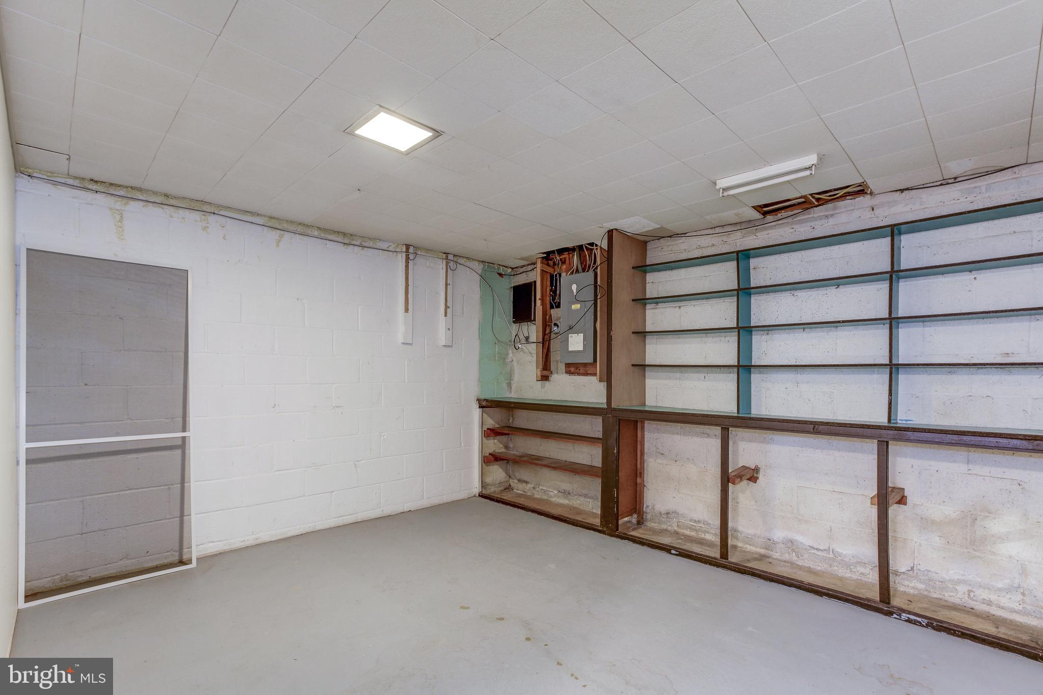 BEL PRE WOODS - Residential