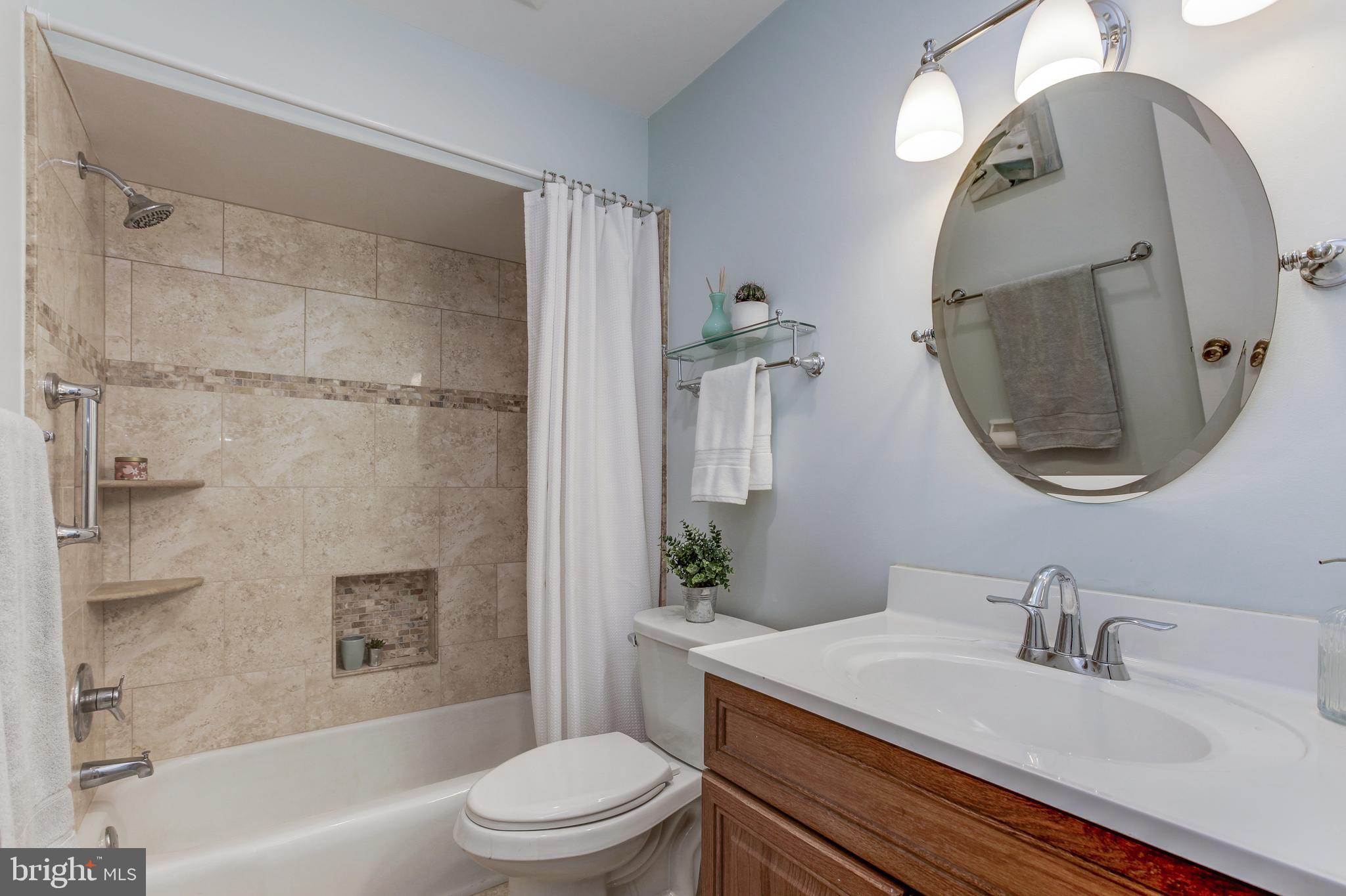 BEL PRE WOODS - Residential