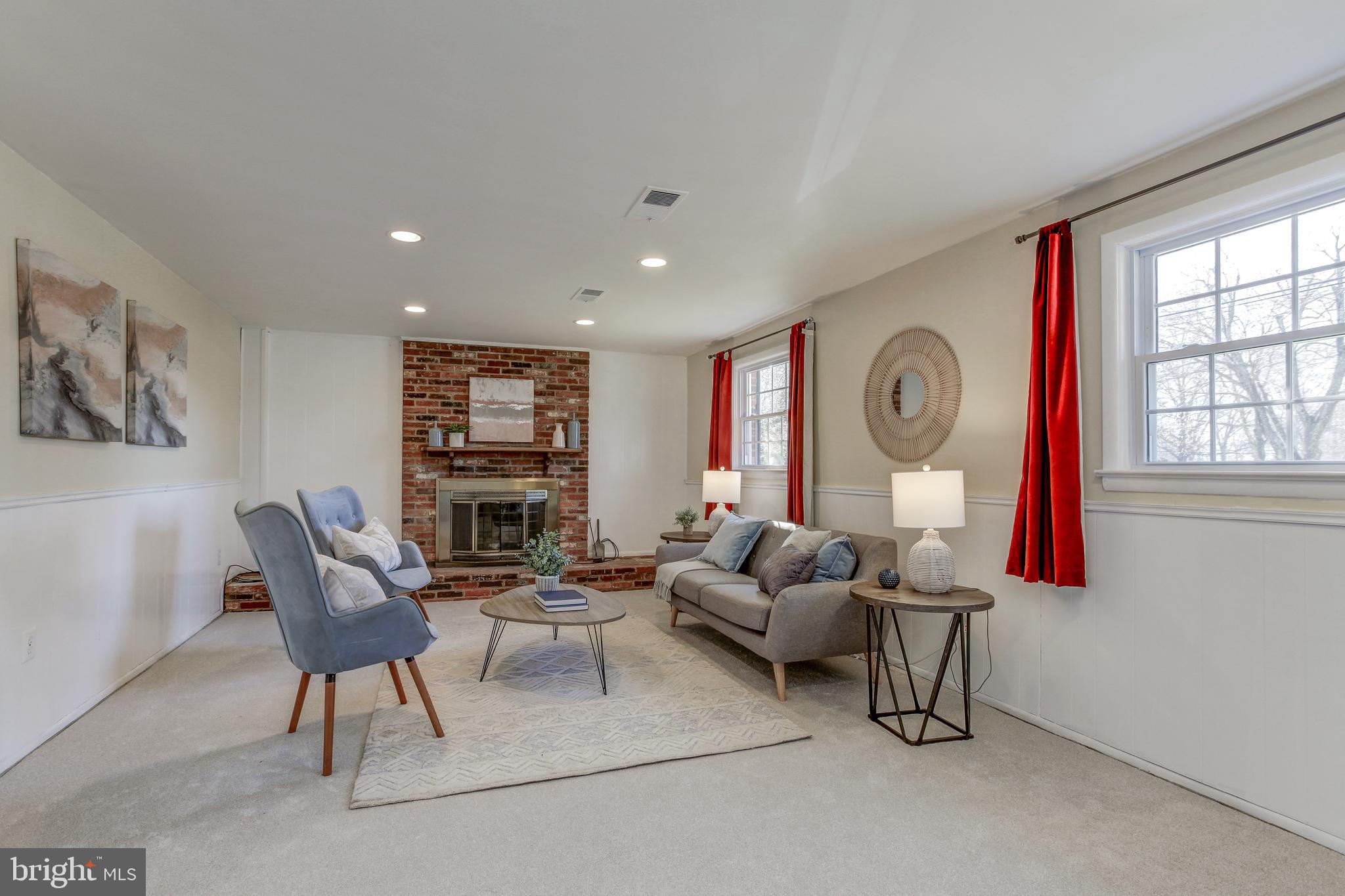 BEL PRE WOODS - Residential