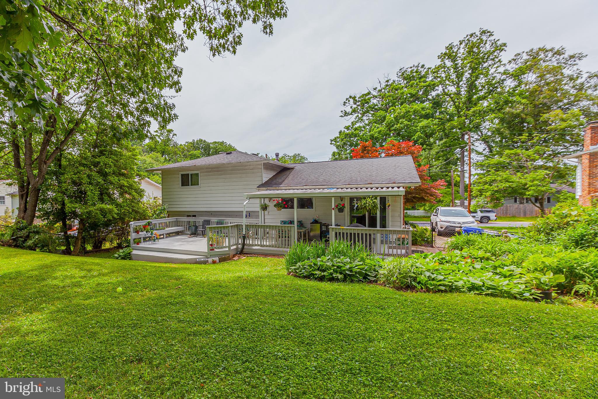 BEL PRE WOODS - Residential