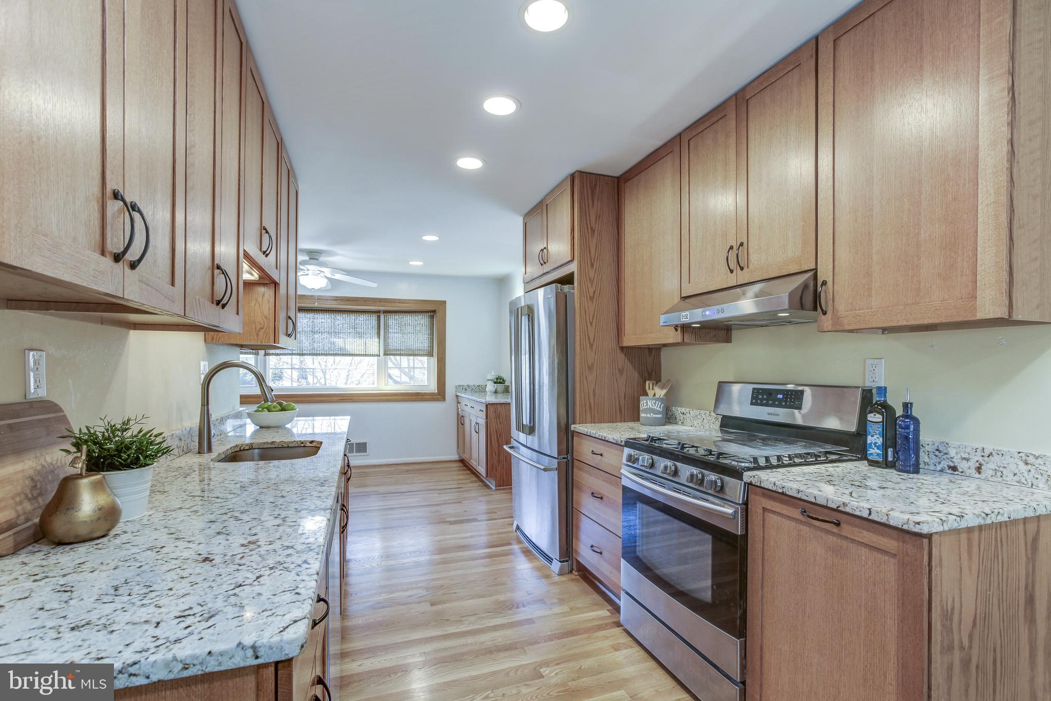 BEL PRE WOODS - Residential