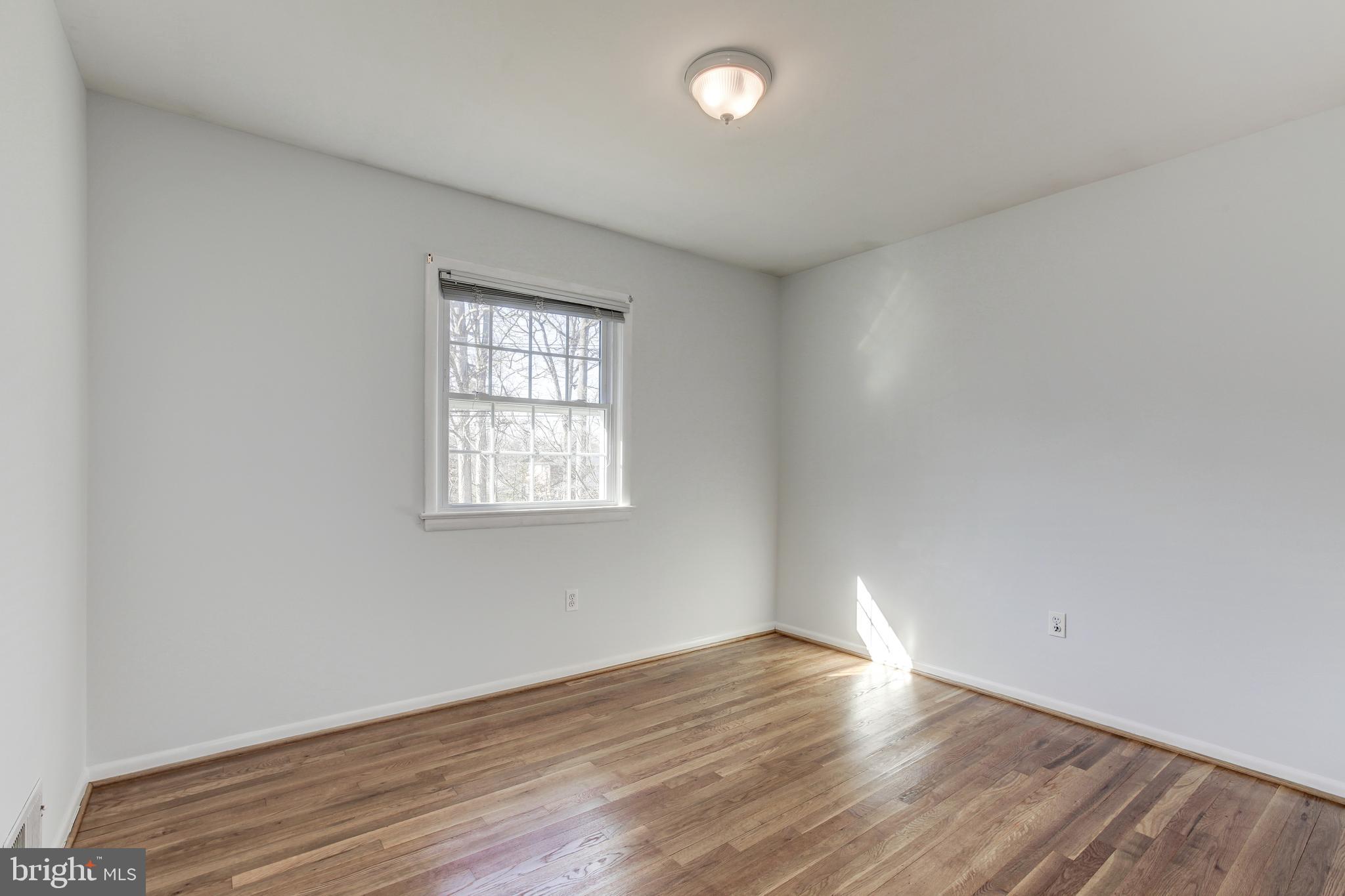 BEL PRE WOODS - Residential