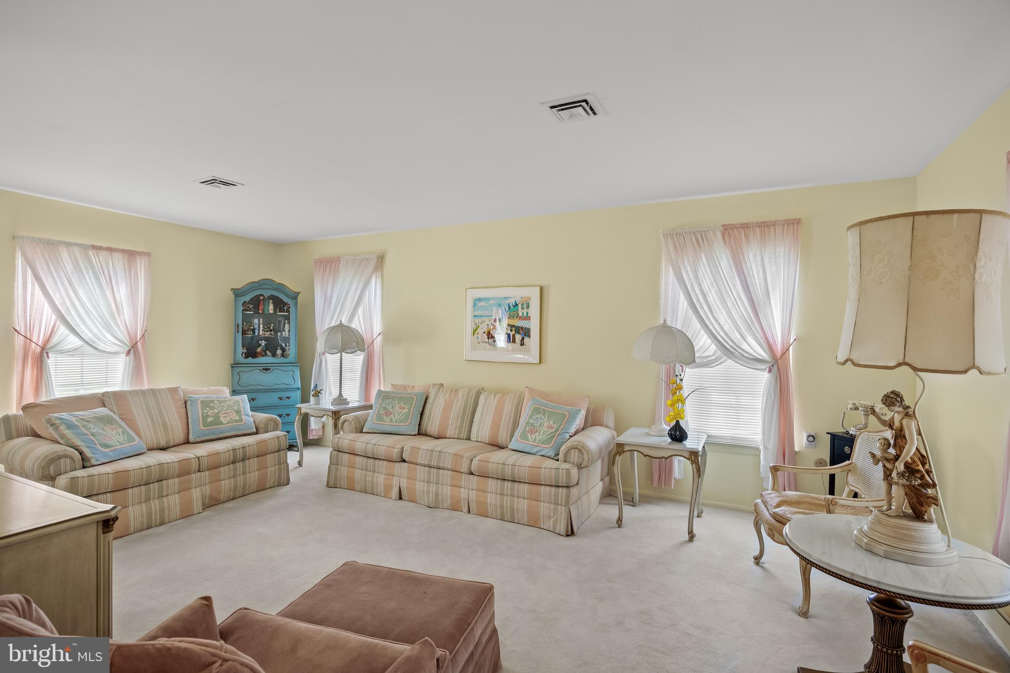 59 SAINT DAVIDS PLACE