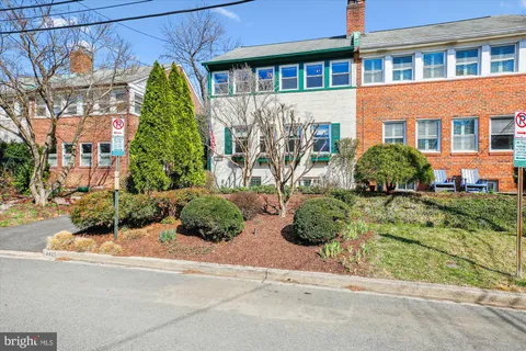 4425 35th Street NW, Washington, DC MLS: DCDC2176050