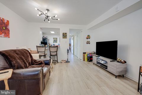 1951 SAGEWOOD LANE 14 RESTON VA 20191