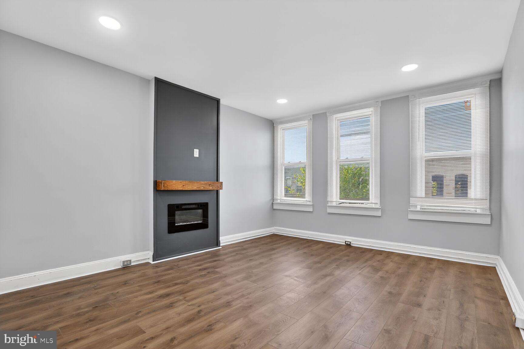 SHIPLEY HILL - Residential