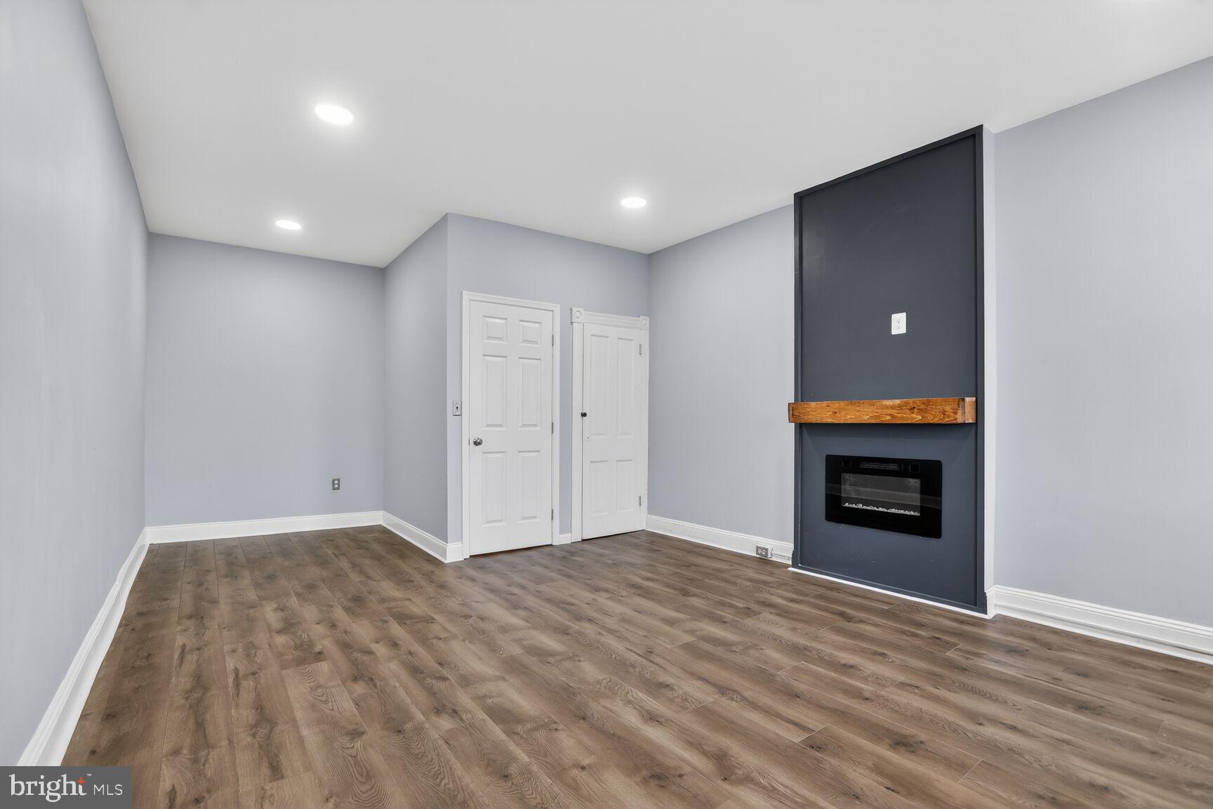 SHIPLEY HILL - Residential