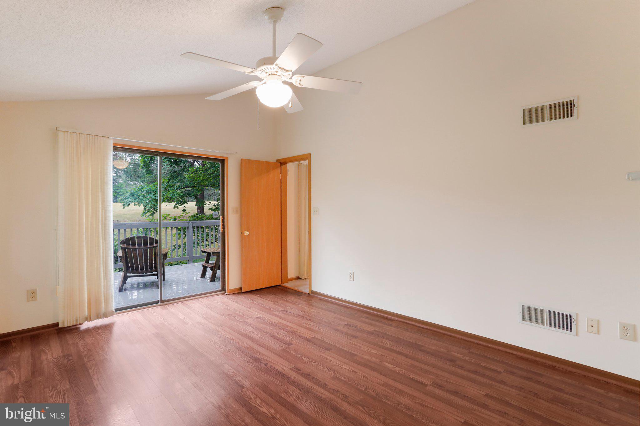 THE WOODS - Residential