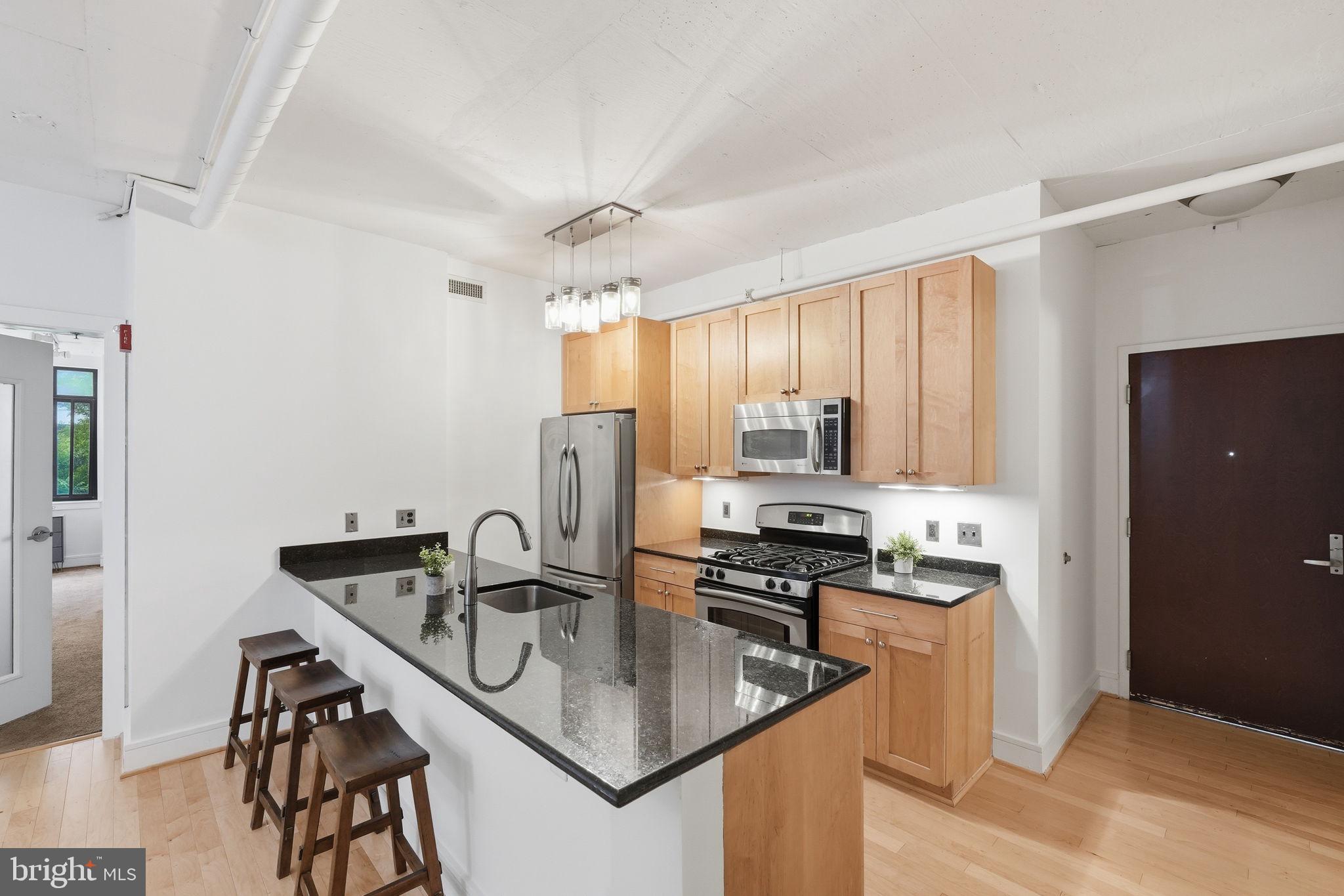 809 6TH STREET NW 22