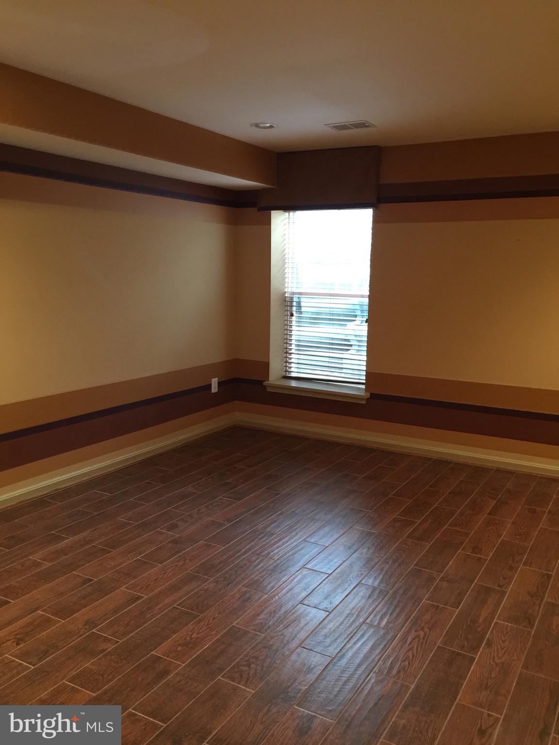 SEVEN OAKS - Residential Lease