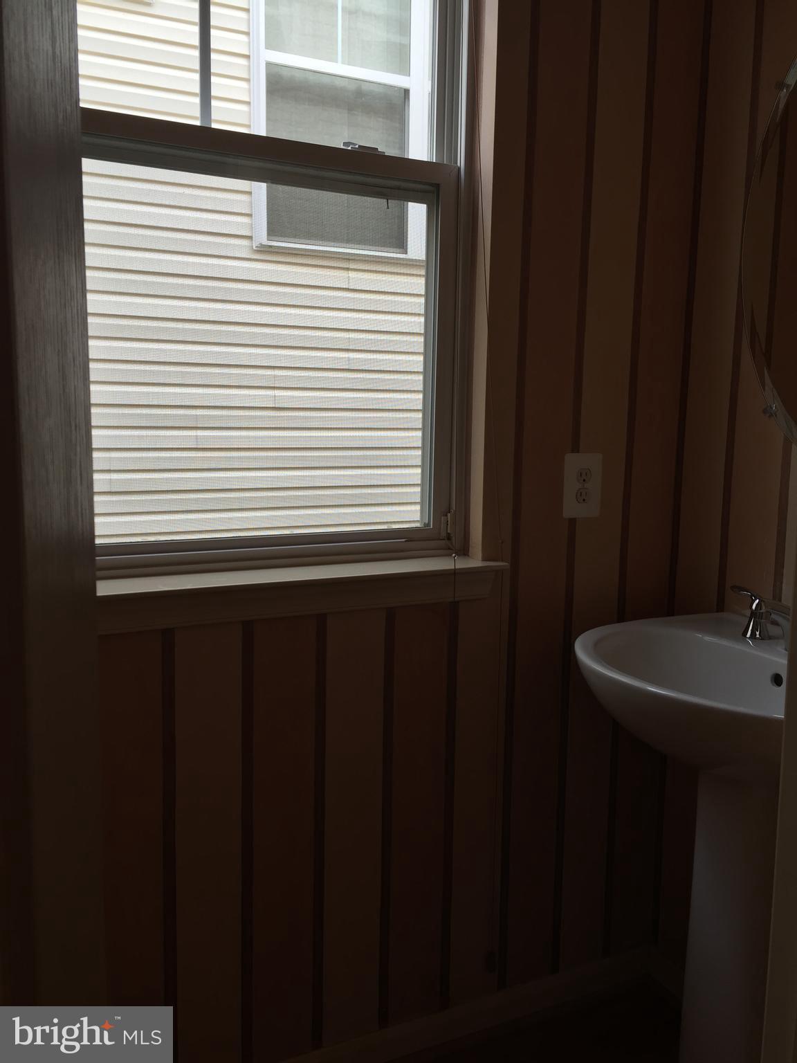 SEVEN OAKS - Residential Lease