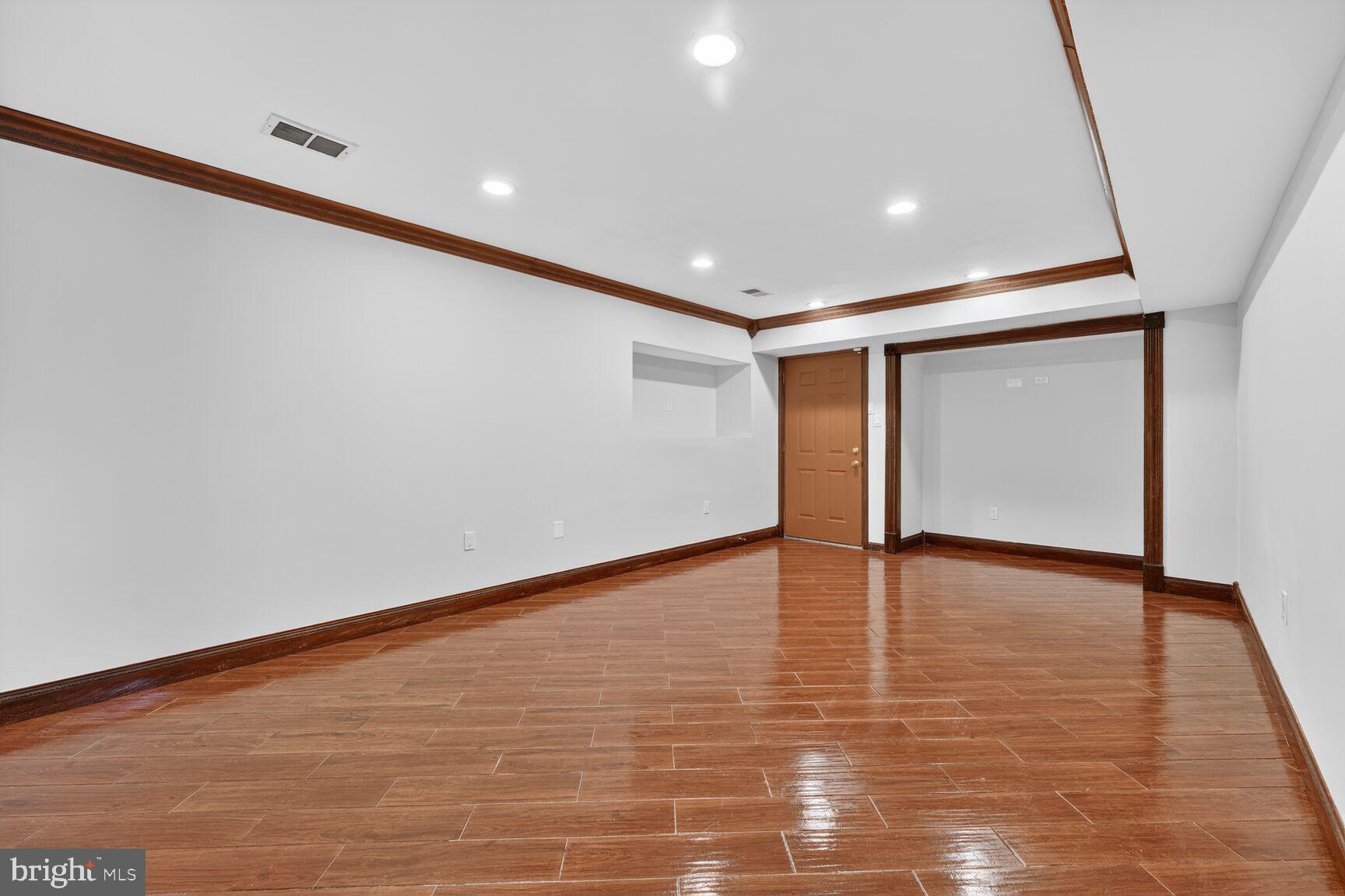 HILLCREST HEIGHTS - Residential