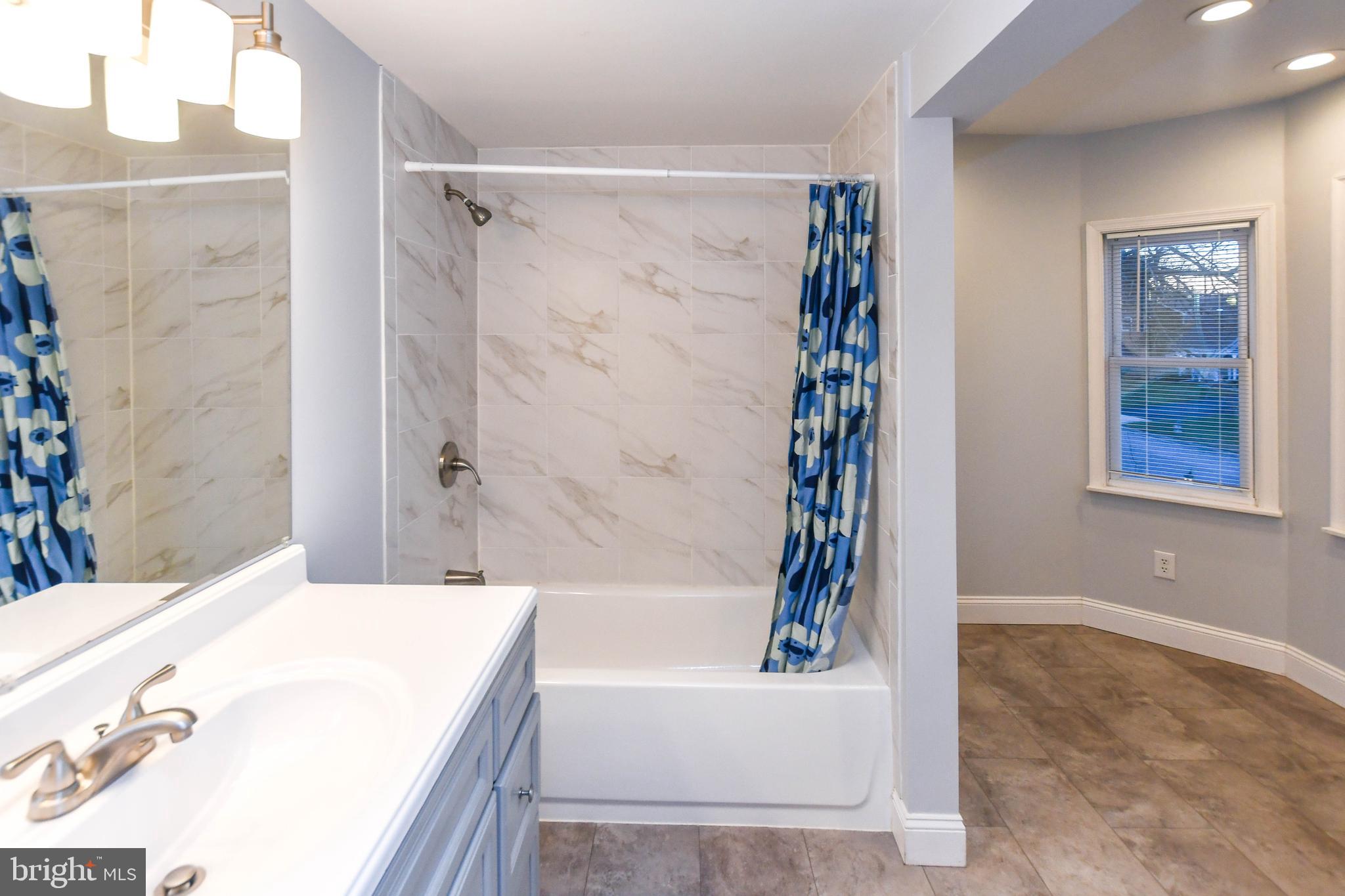 POINTER RIDGE AT COLLINGTON - Residential Lease