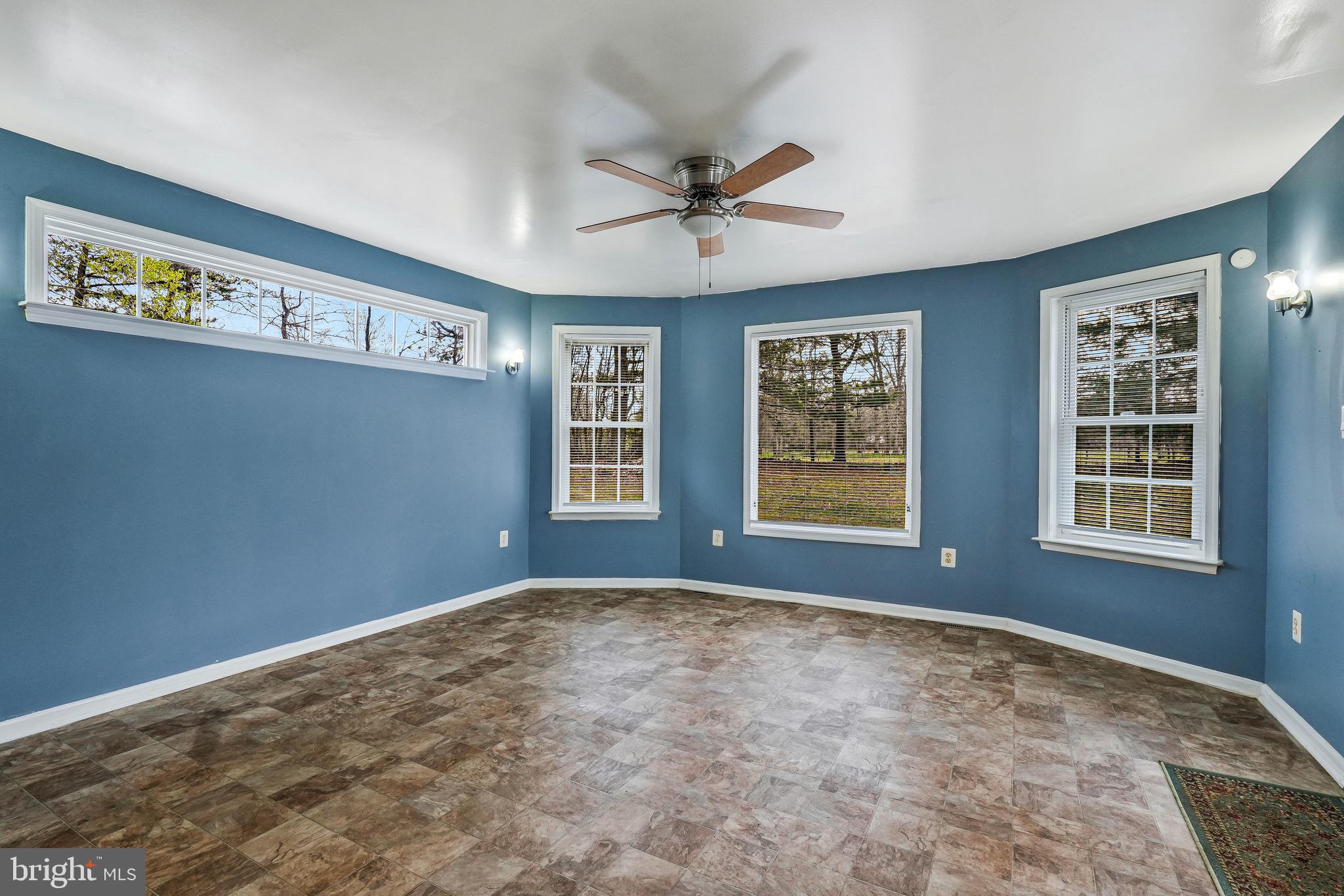 HOMELAND - Residential