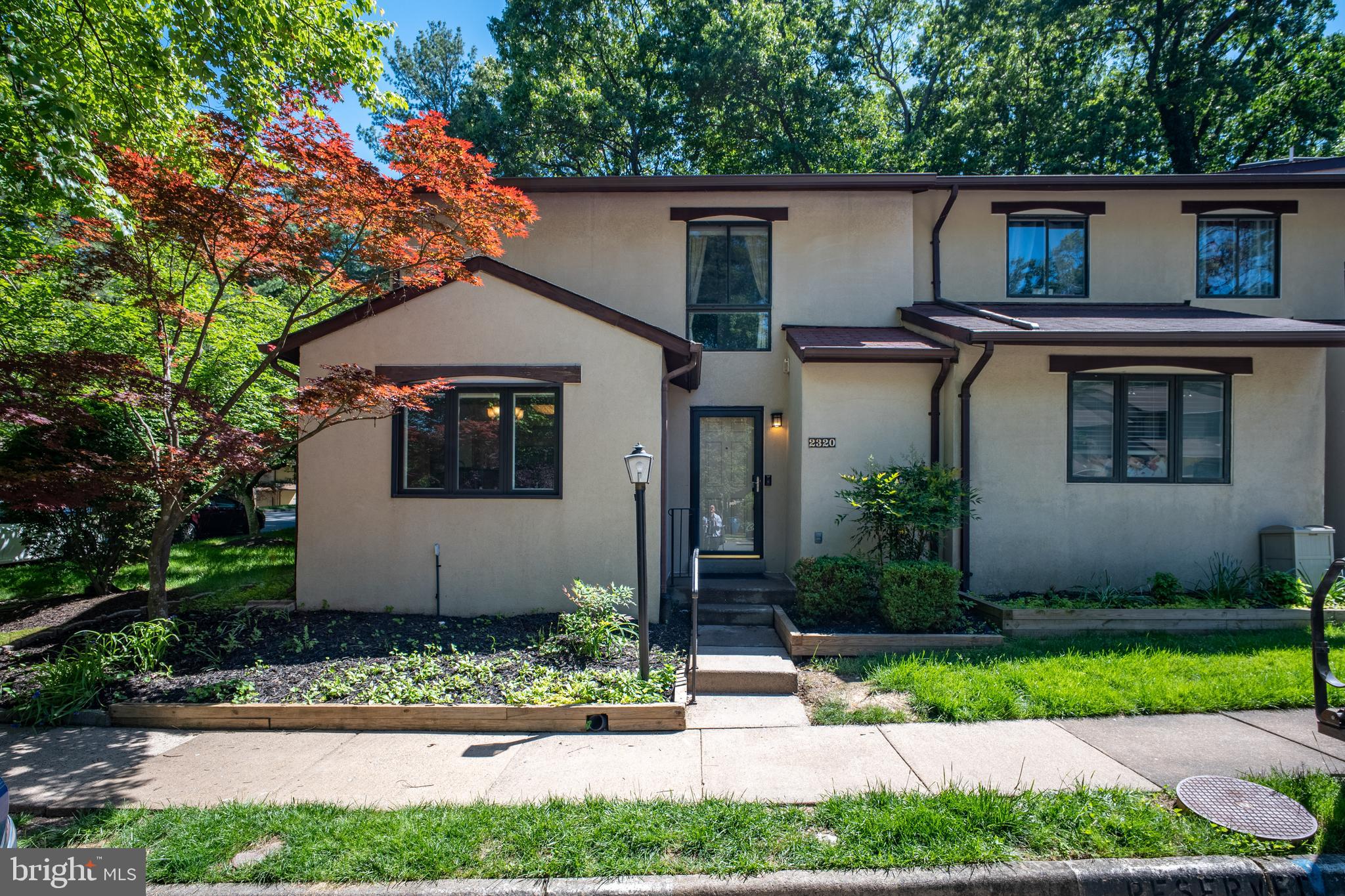 RESTON - Residential