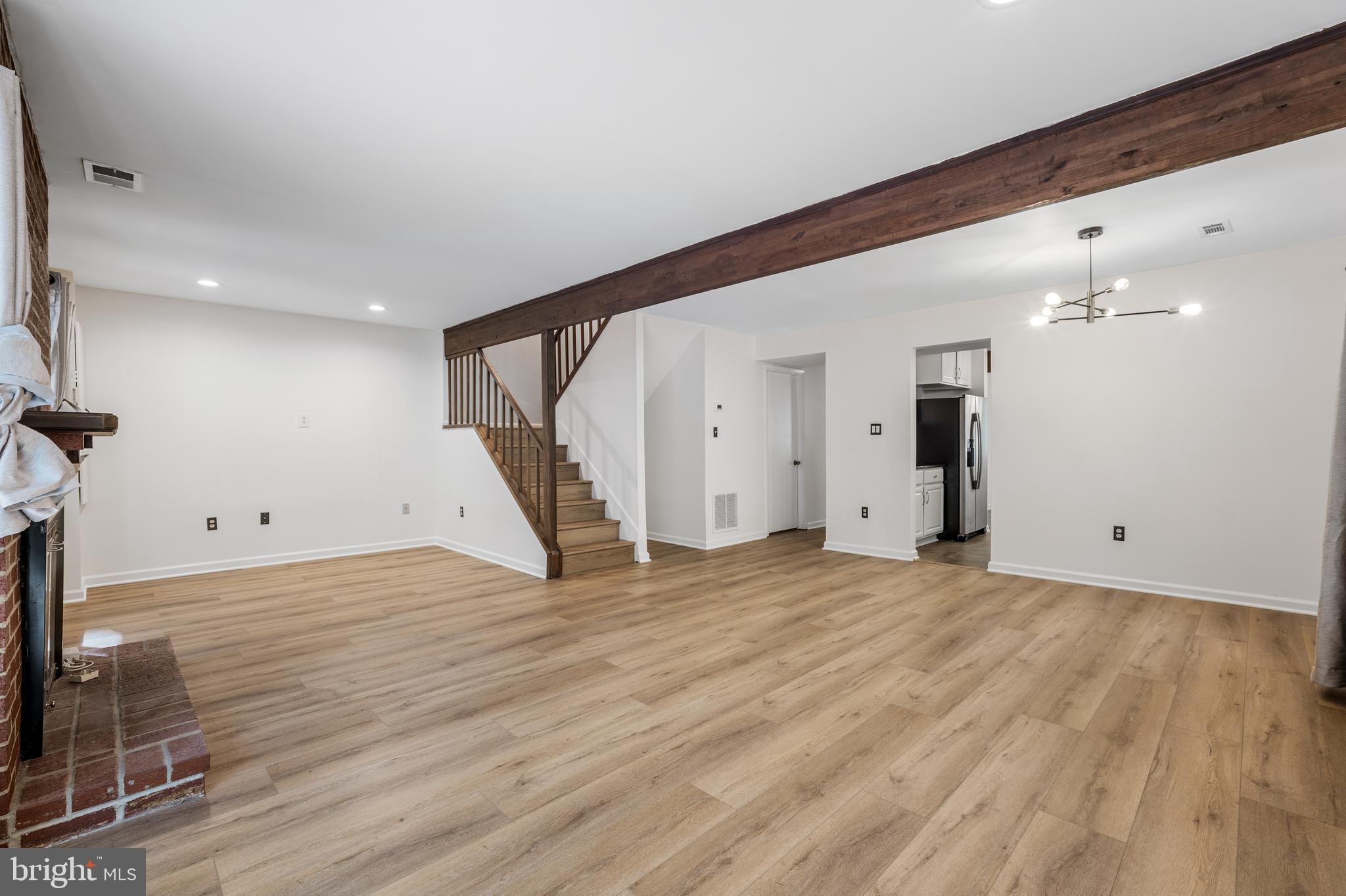 RESTON - Residential