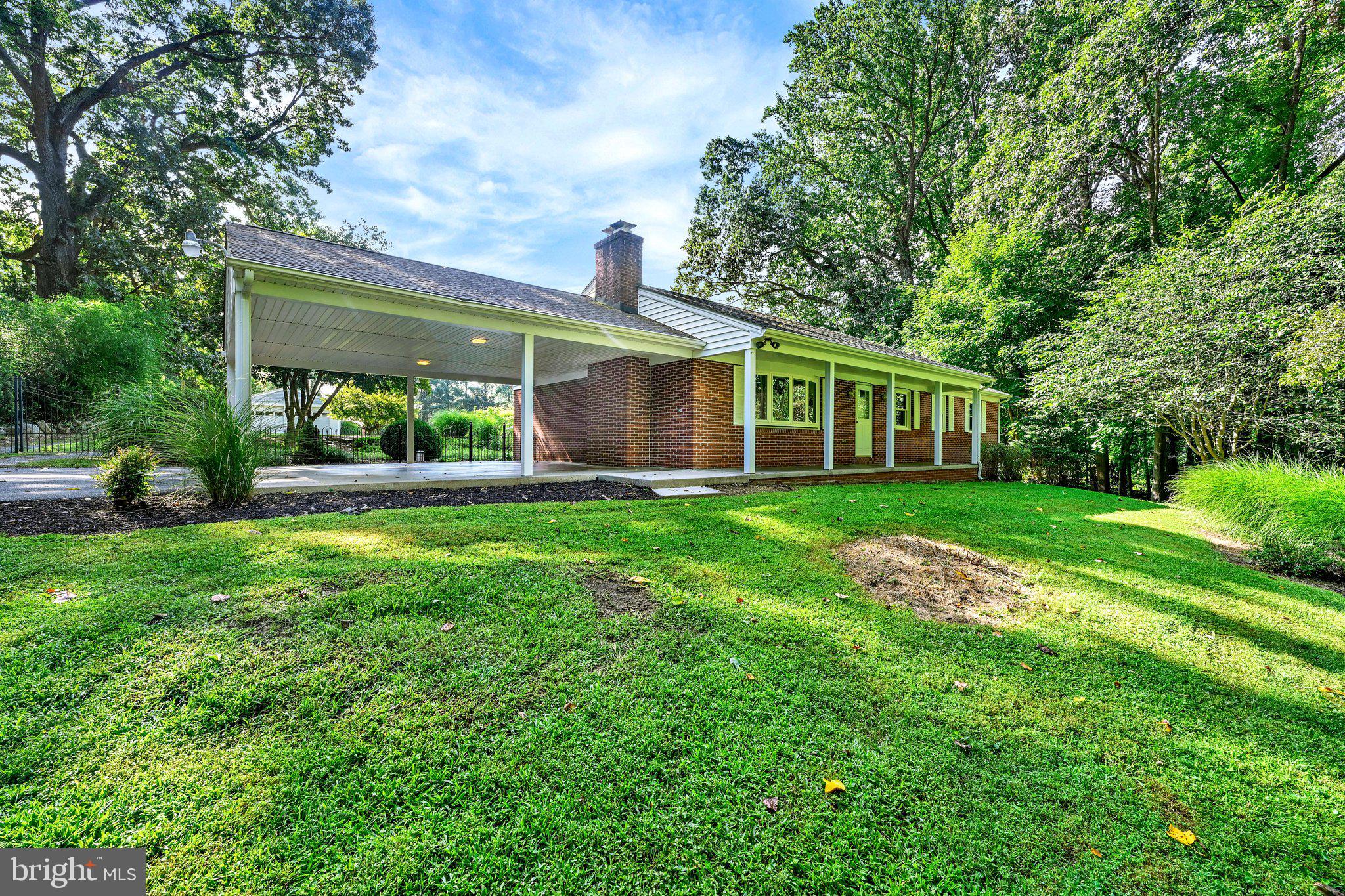 851 E WHEEL ROAD