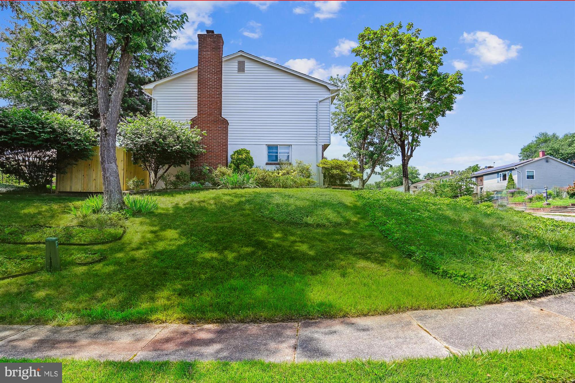 477 RITA DRIVE