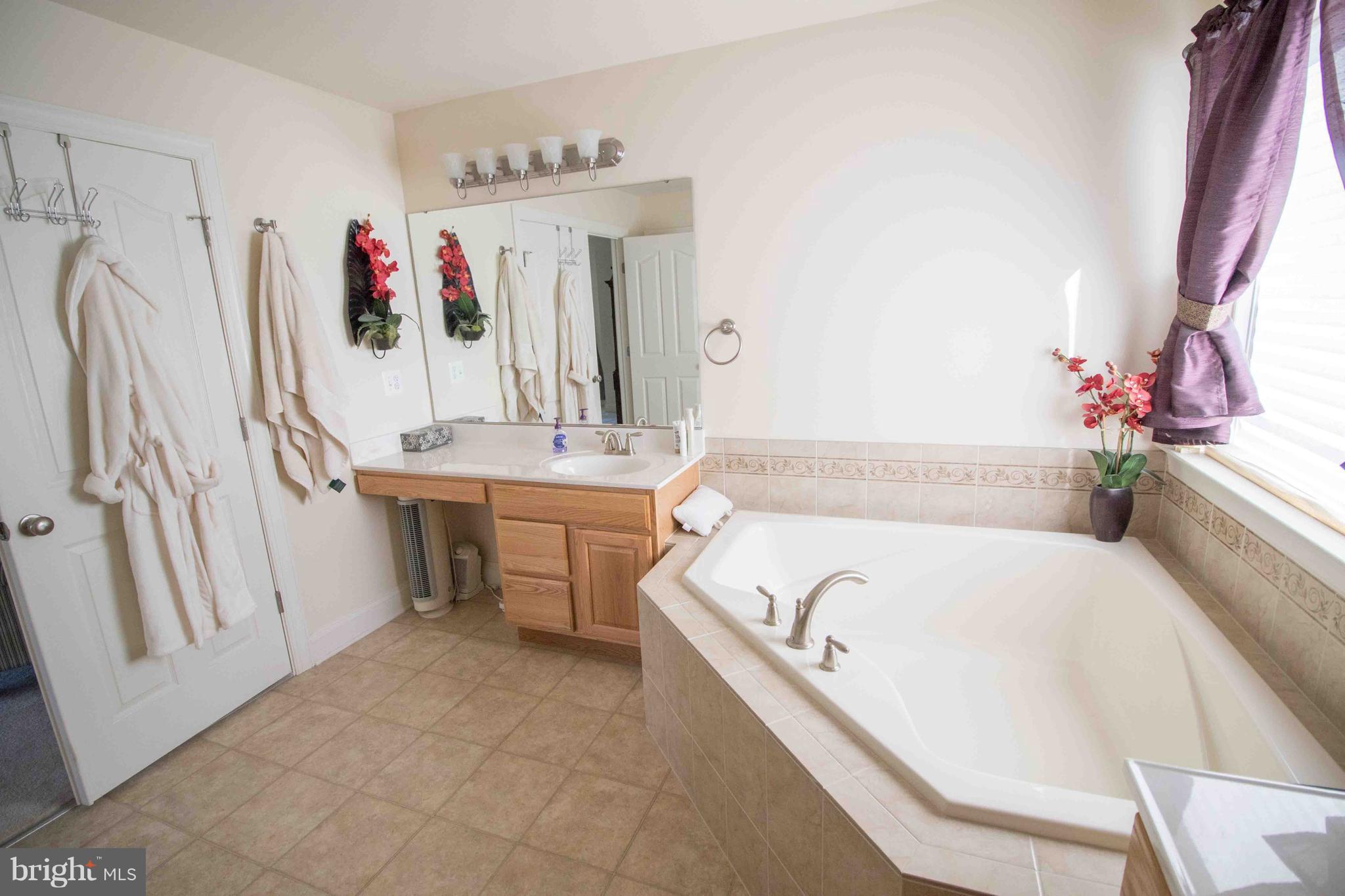 BROAD CREEK - Residential