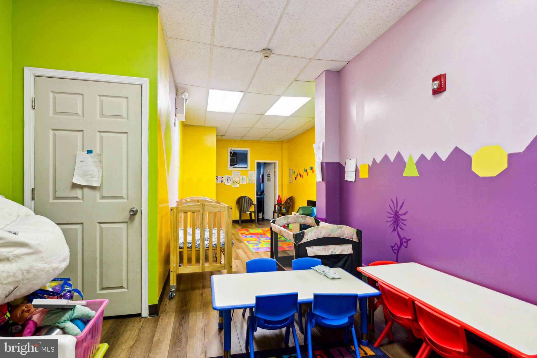 PHILADELPHIA (SOUTHWEST) - Commercial Sale