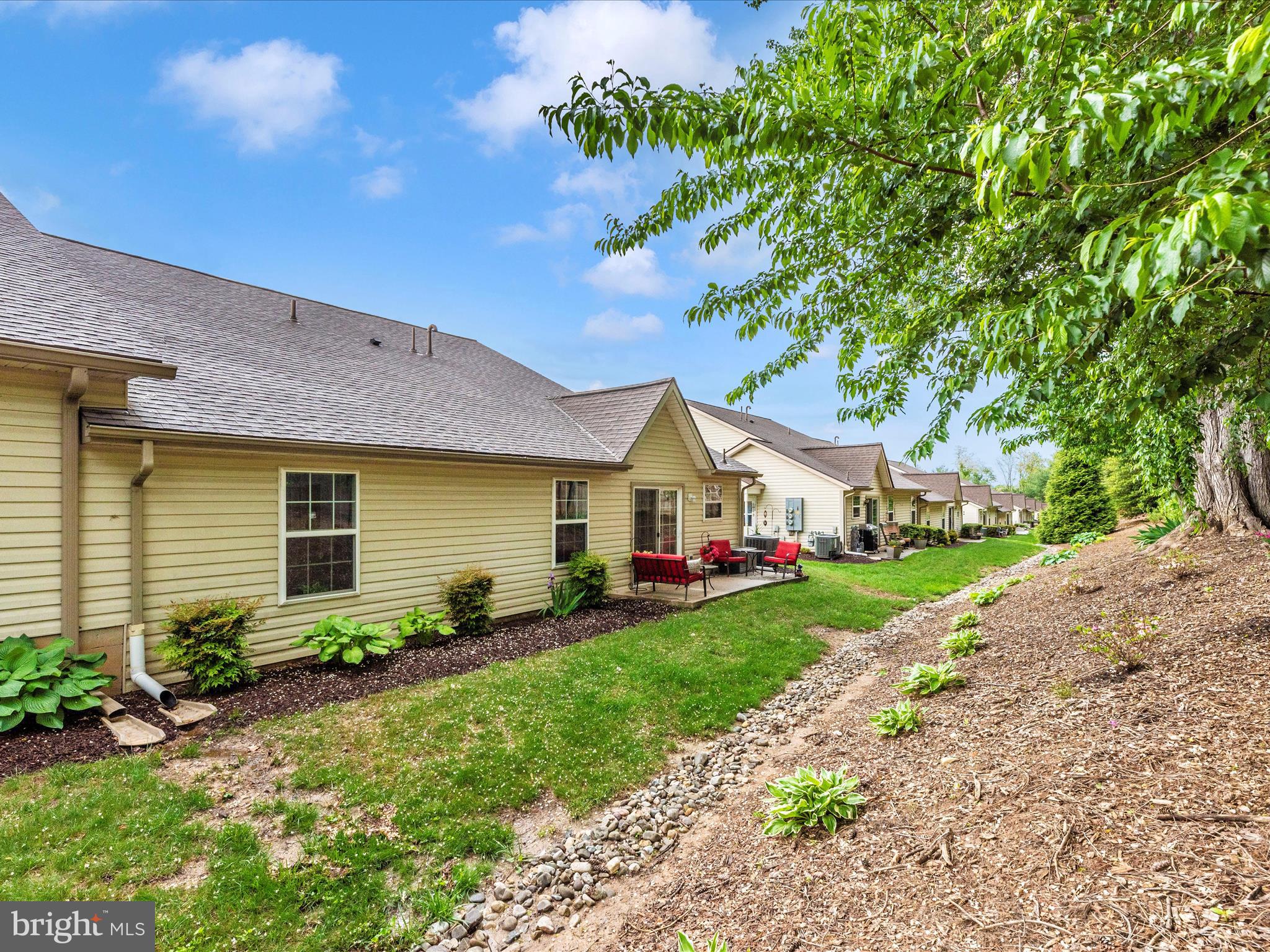 WINIFRED MANOR - Residential