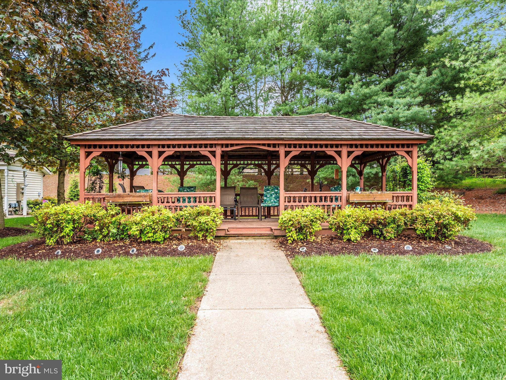 WINIFRED MANOR - Residential