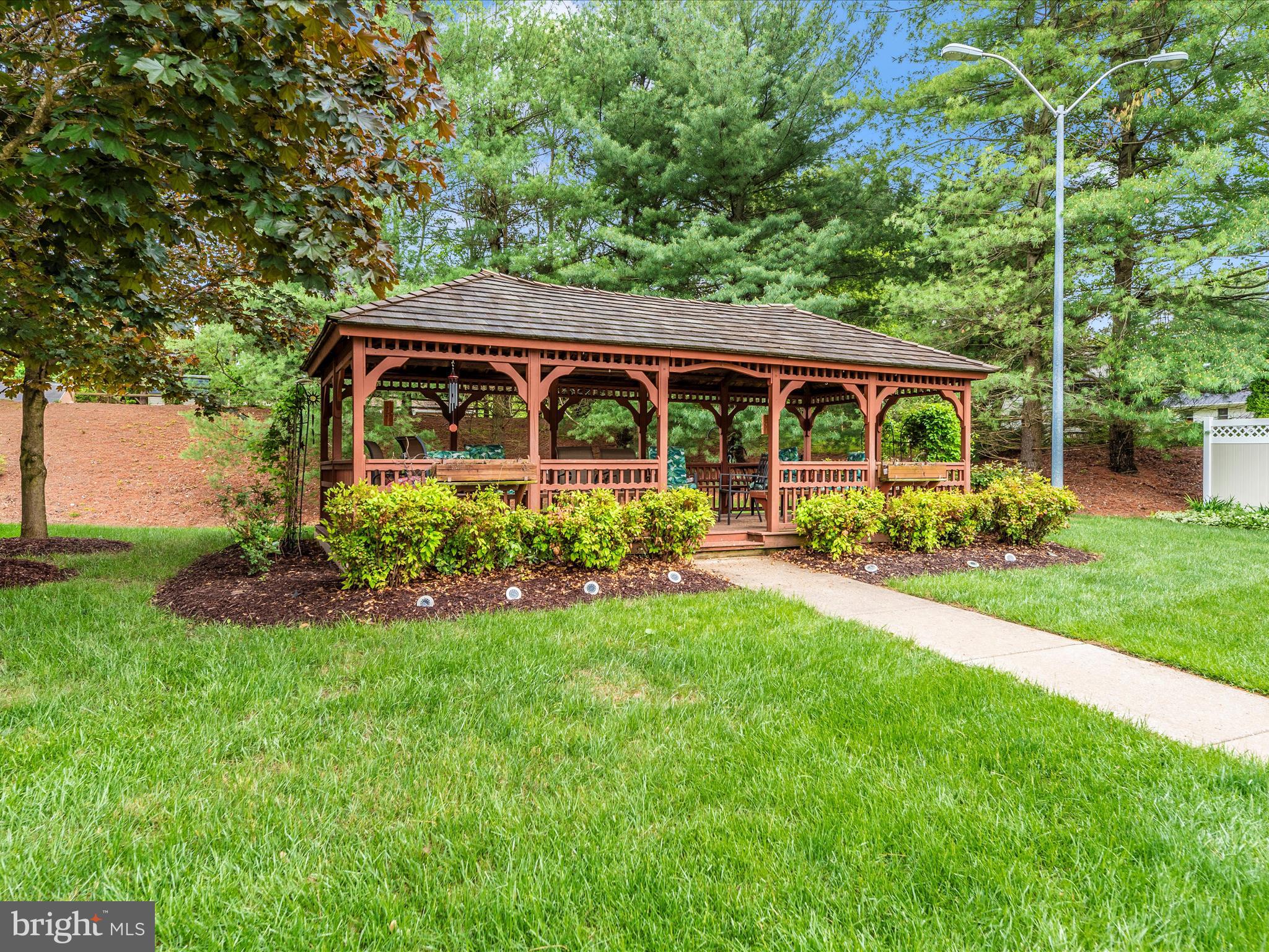 WINIFRED MANOR - Residential