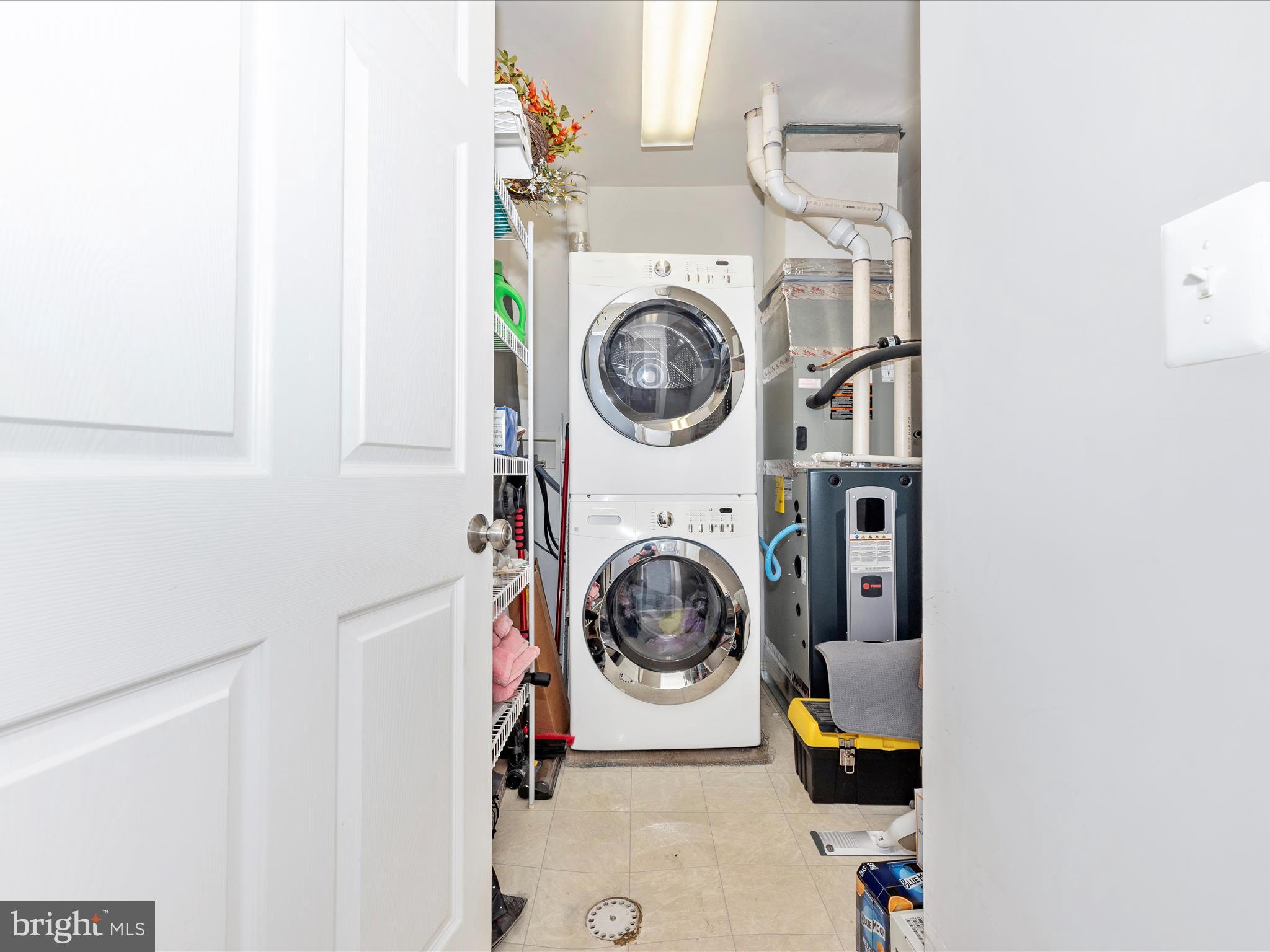 WINIFRED MANOR - Residential