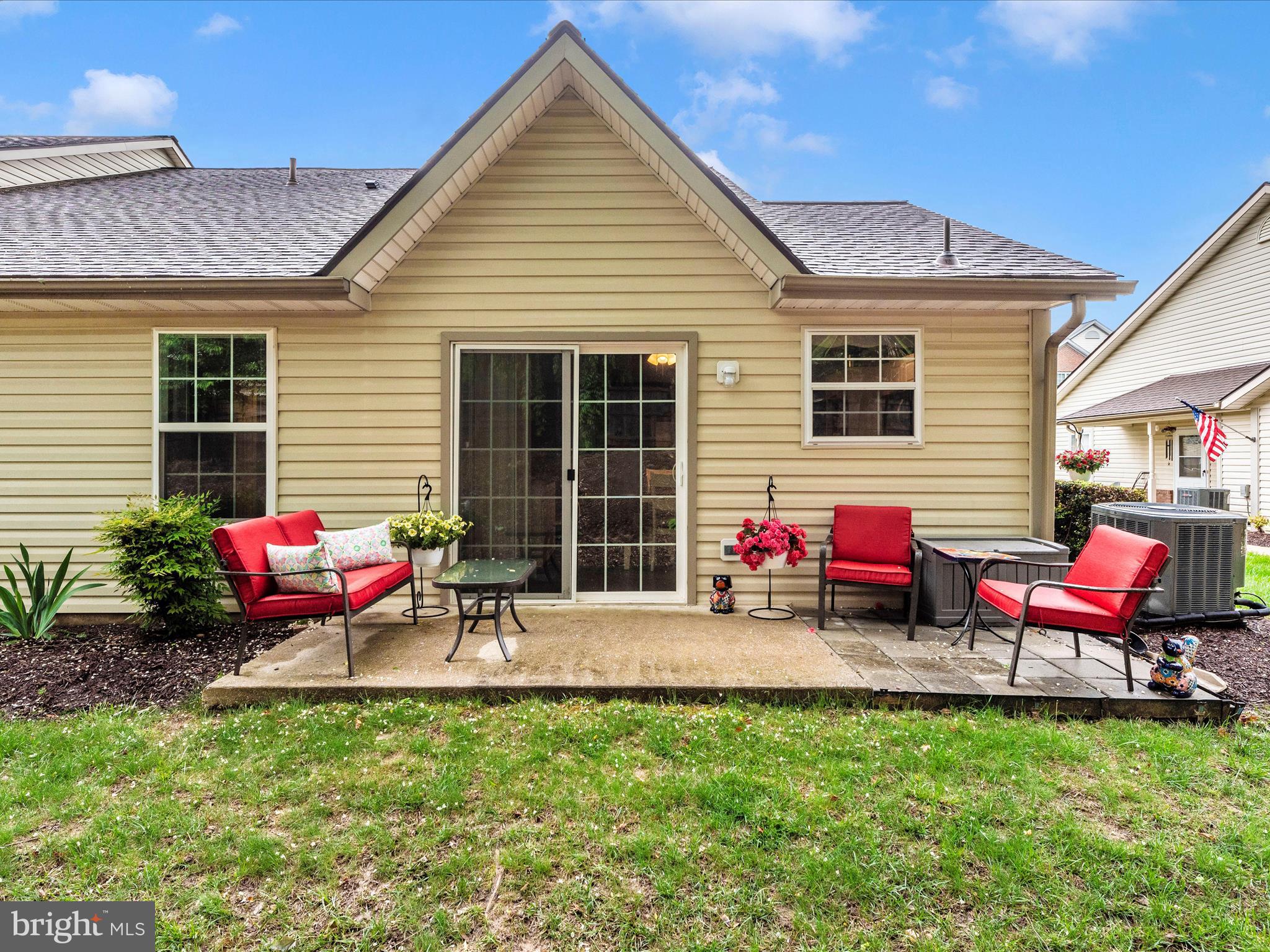 WINIFRED MANOR - Residential