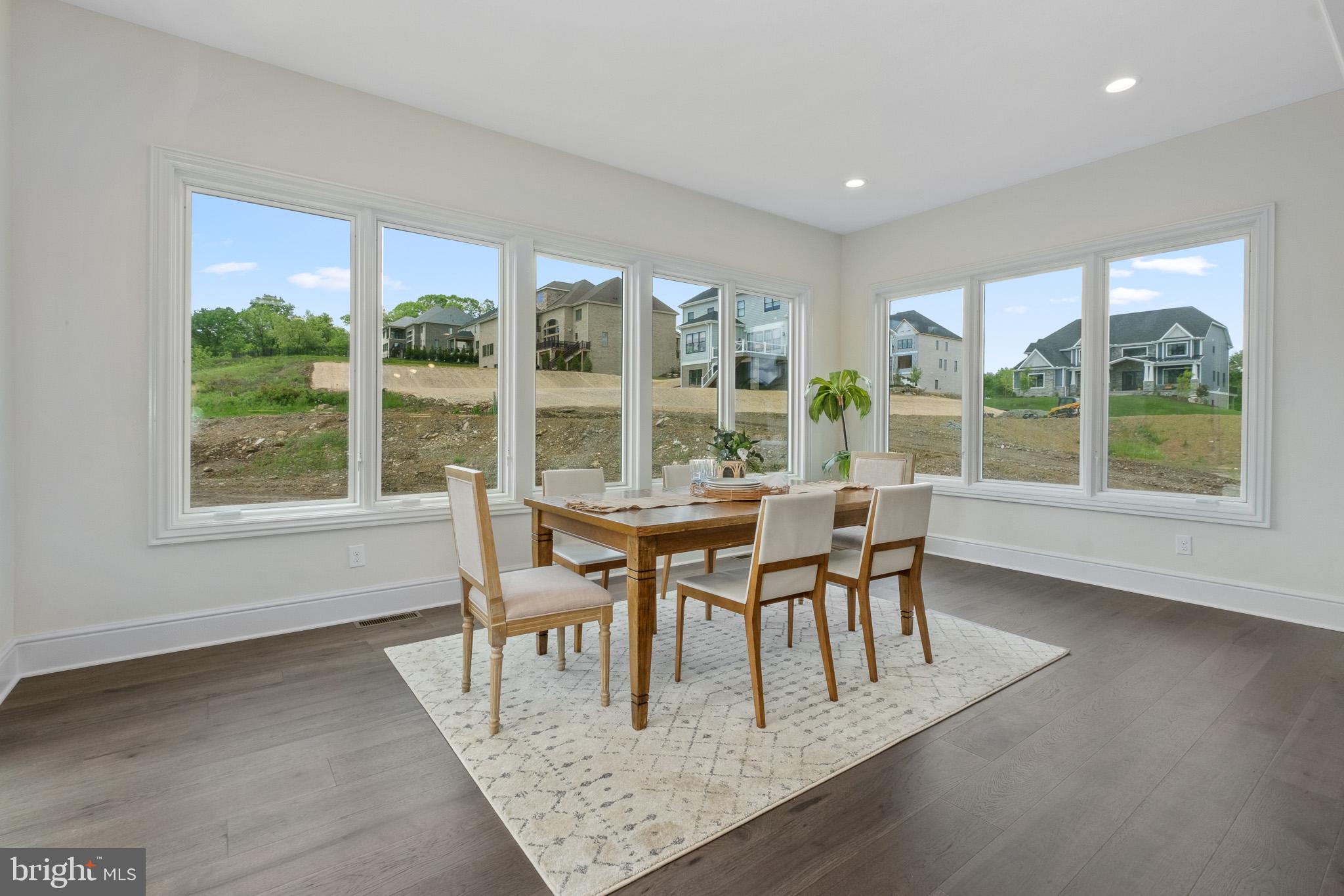 OAKWOOD - Residential