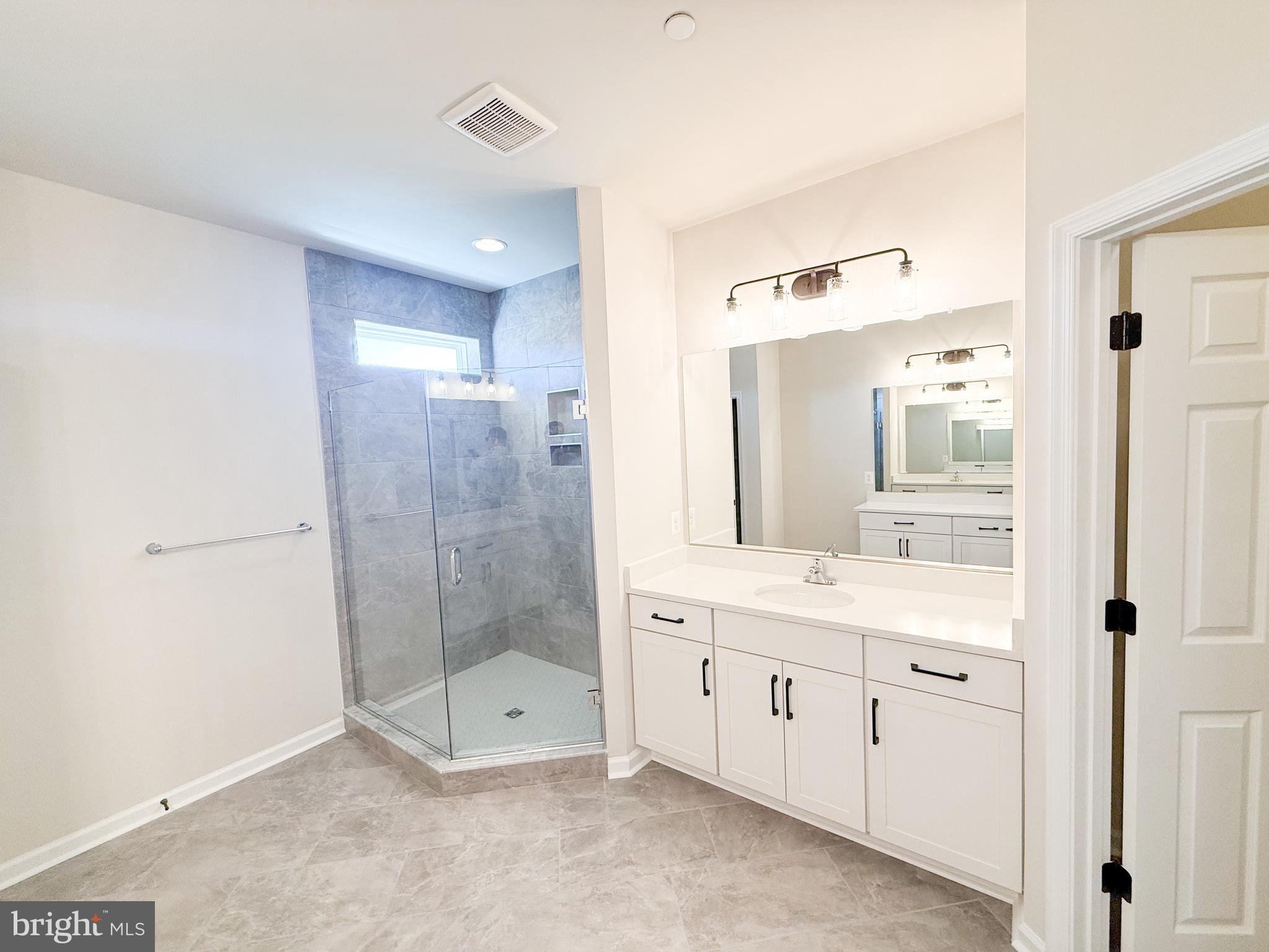 1557 LAKE TAHOE DR COURT