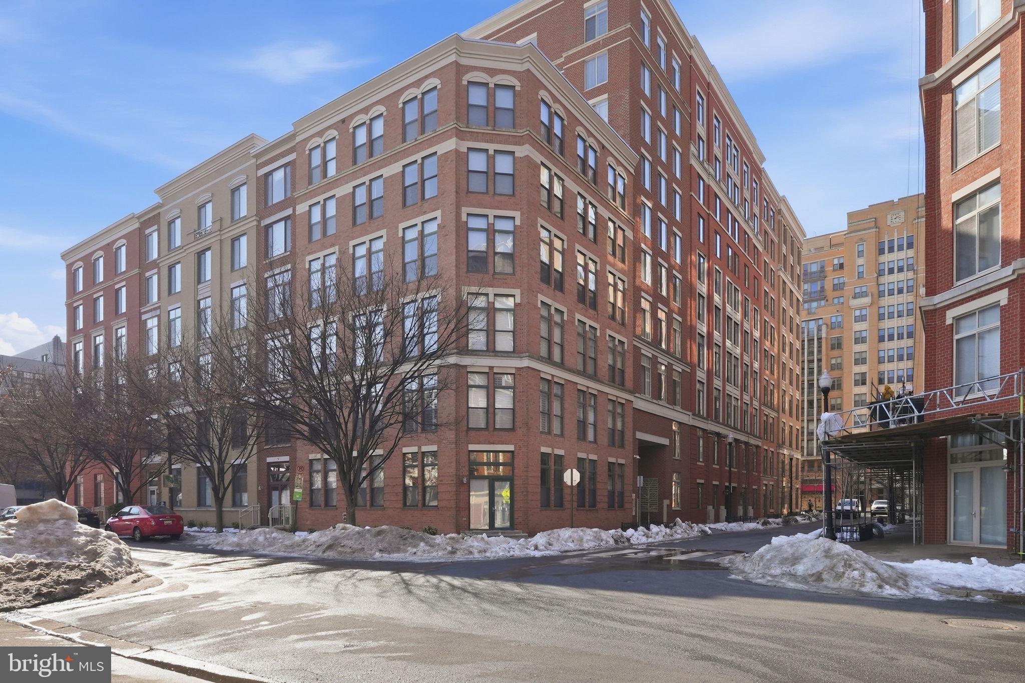 RESIDENCES AT STATION SQUARE - Residential