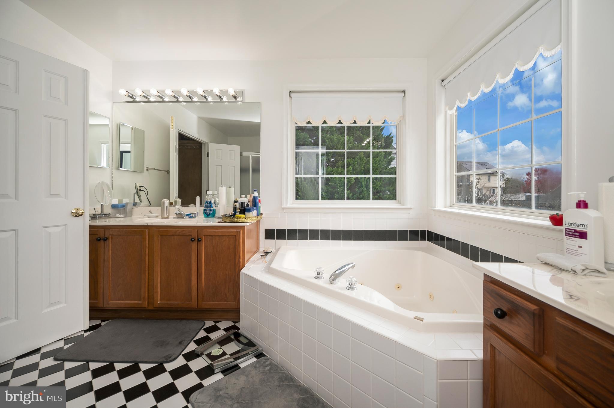 HERITAGE HILLS - Residential