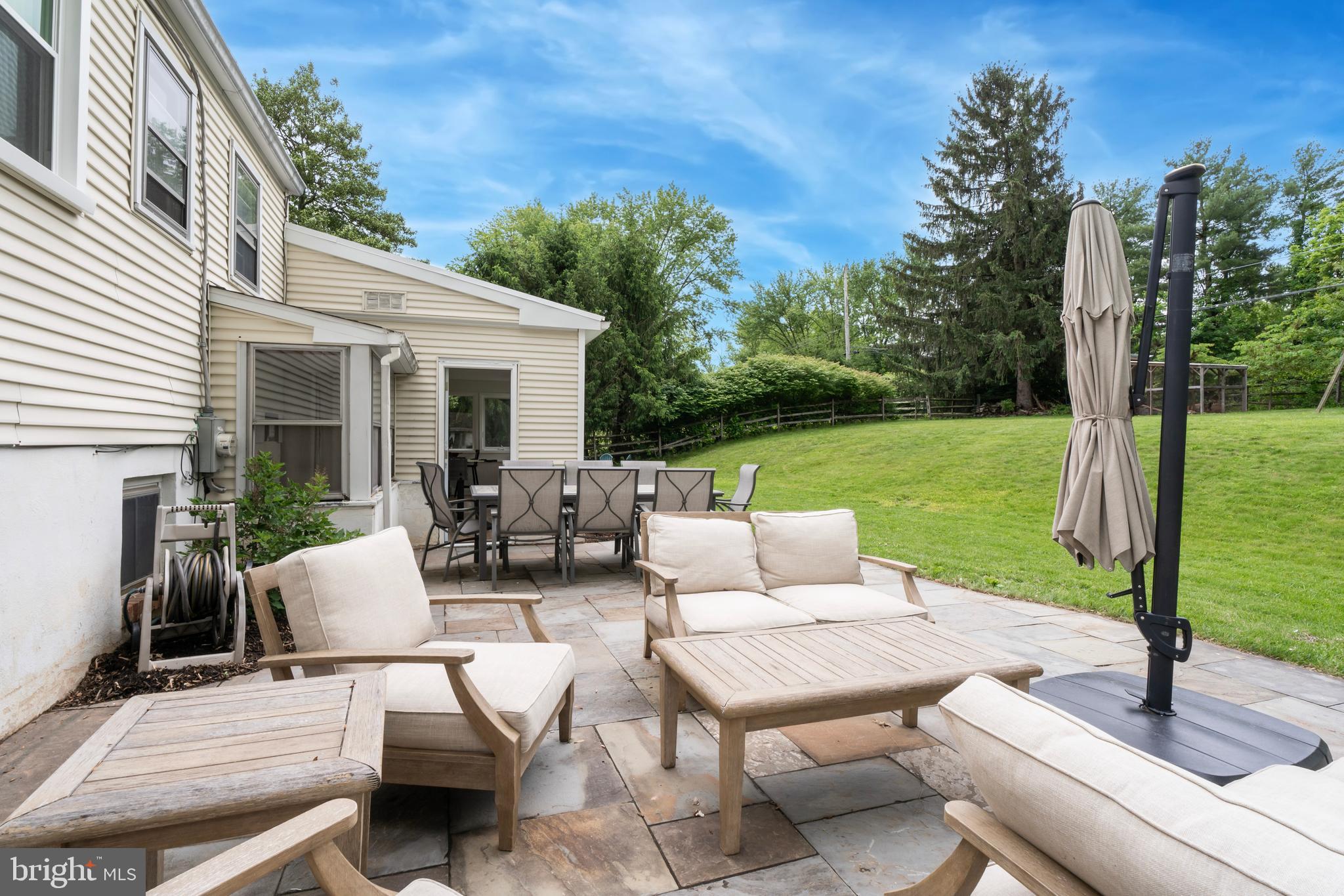 HILLSIDE - Residential